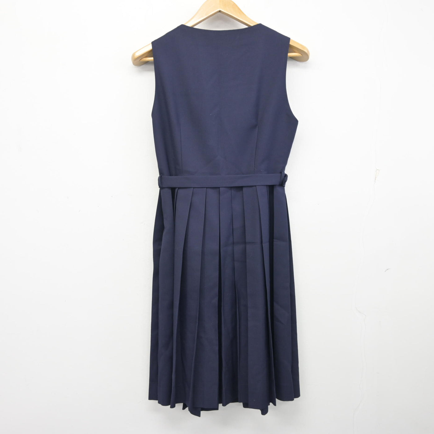 【中古】福岡県 霧ヶ丘中学校 女子制服 2点 (セーラー服・ジャンパースカート) sf095445