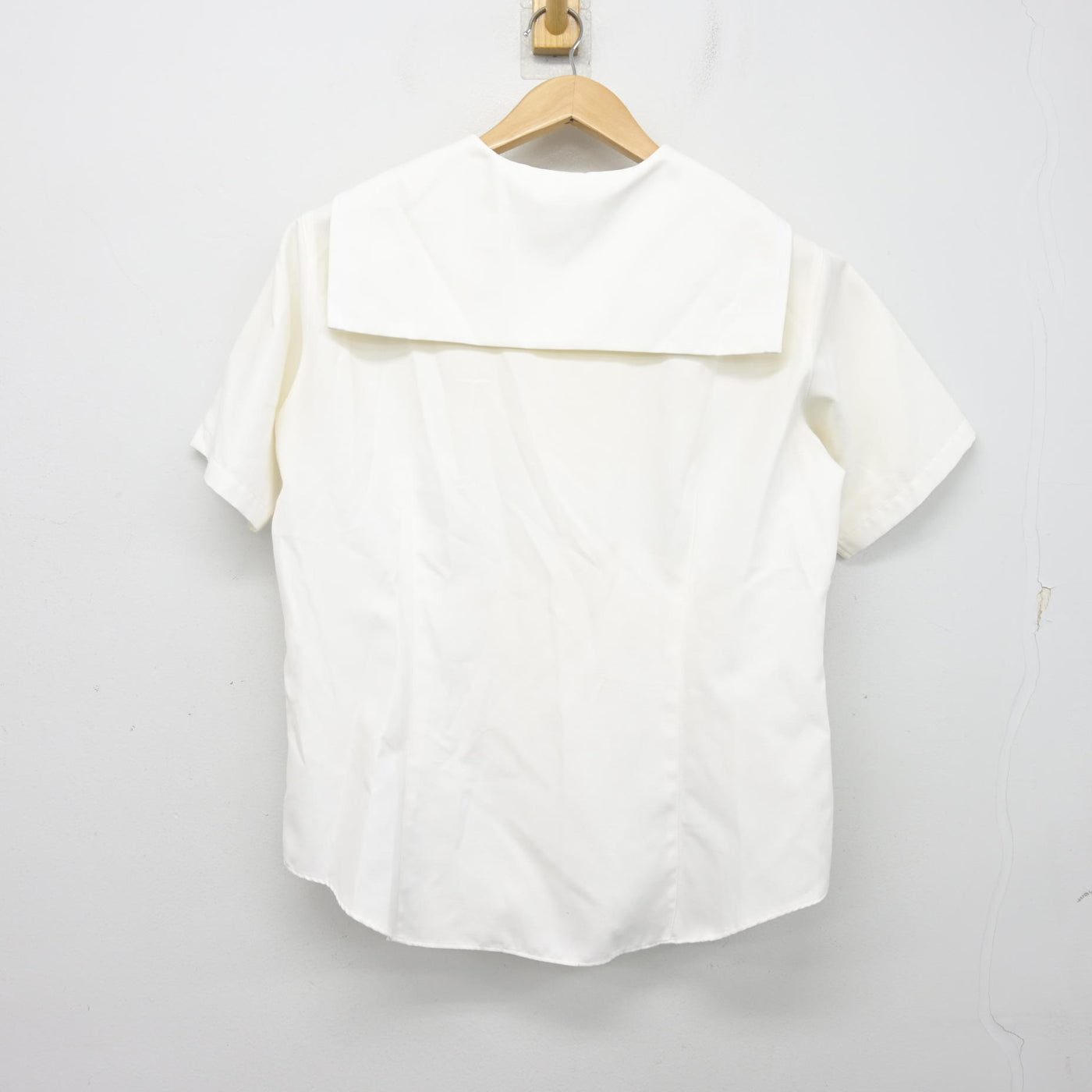 【中古】群馬県 共愛学園中学校・高等学校 女子制服 1点 (ブラウス) sf095456