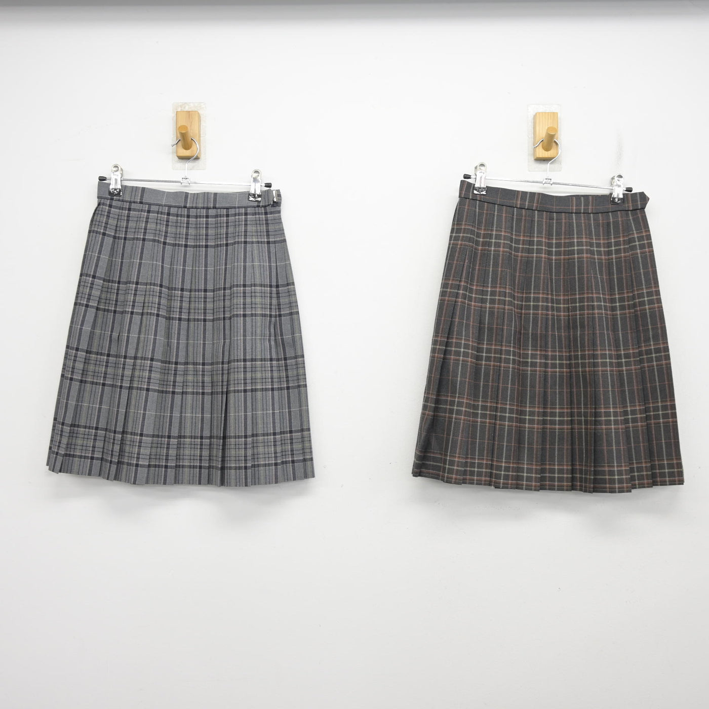 【中古】東京都 関東第一高等学校 女子制服 2点 (スカート) sf095458
