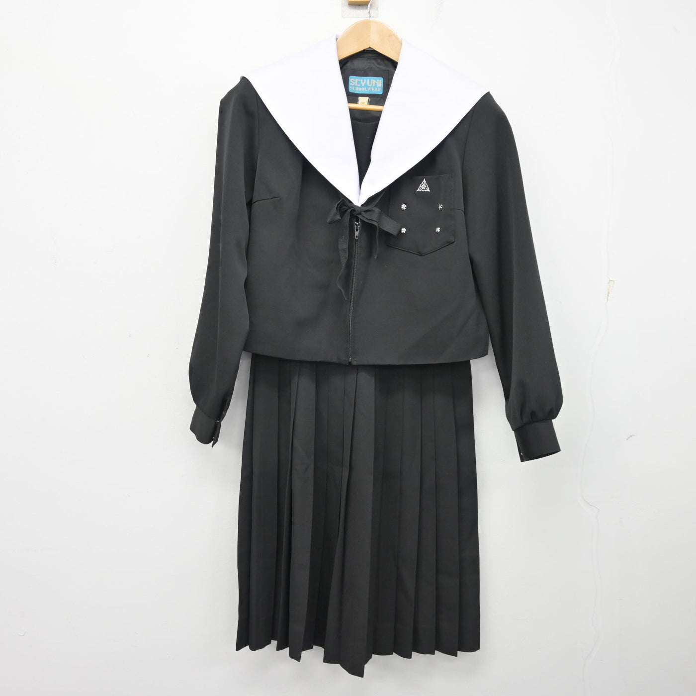 【中古】三重県 長島中学校 女子制服 3点 (セーラー服・スカート) sf095467