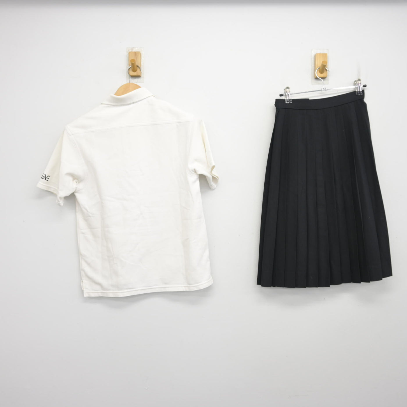 【中古】三重県 長島中学校 女子制服 2点 (シャツ・スカート) sf095468