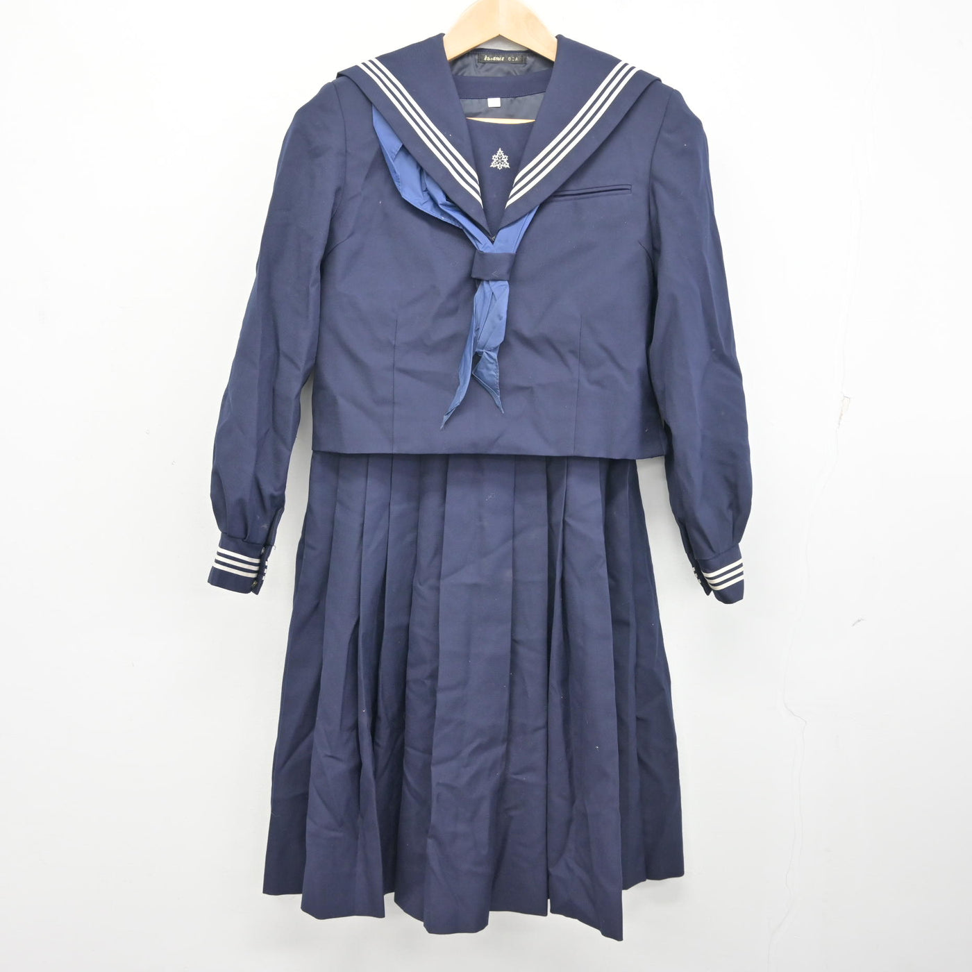 【中古】千葉県 船橋中学校 女子制服 3点 (セーラー服・ジャンパースカート) sf095539