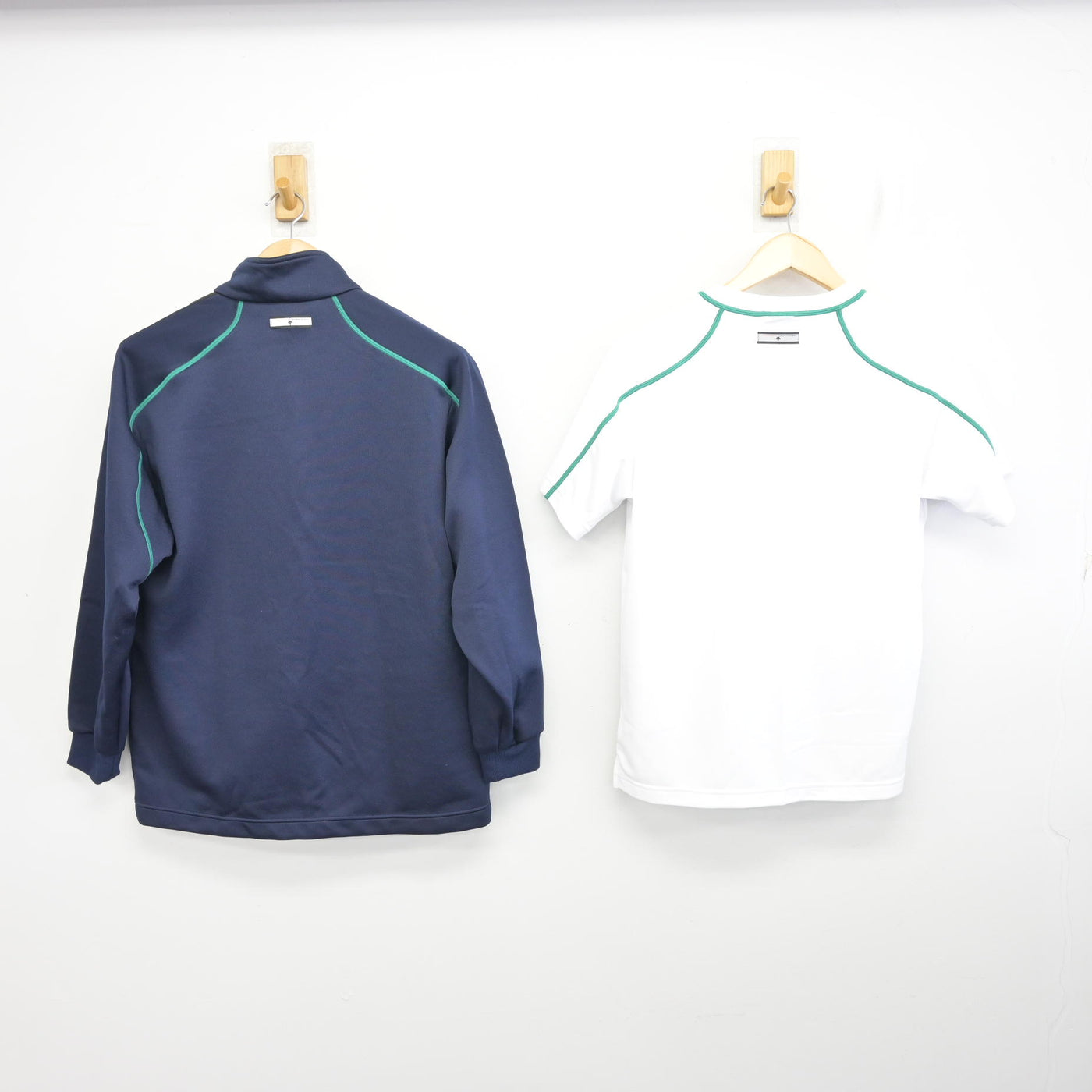 【中古】岡山県 倉敷高等学校 女子制服 3点 (ジャージ 上・体操服 上・ジャージ 下) sf096337