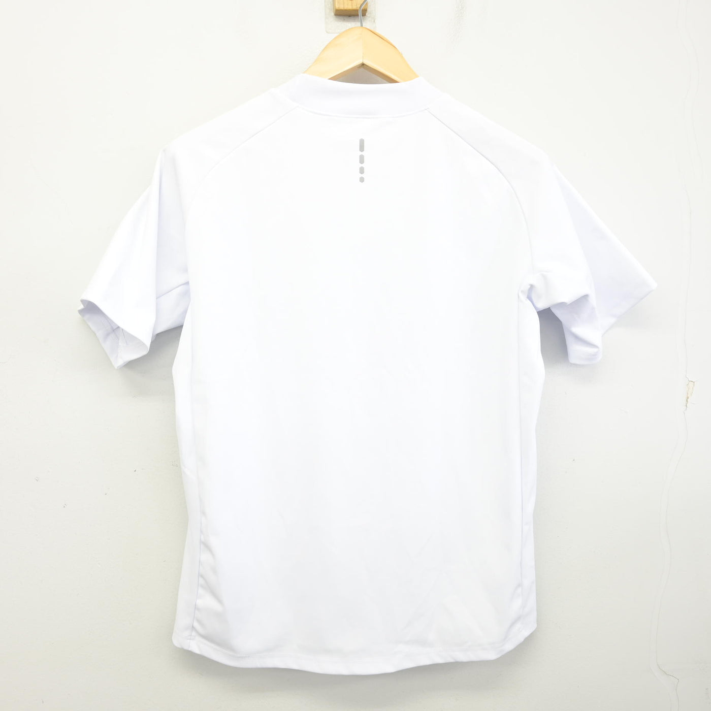【中古】岡山県 桑田中学校 女子制服 1点 (体操服 上) sf096340