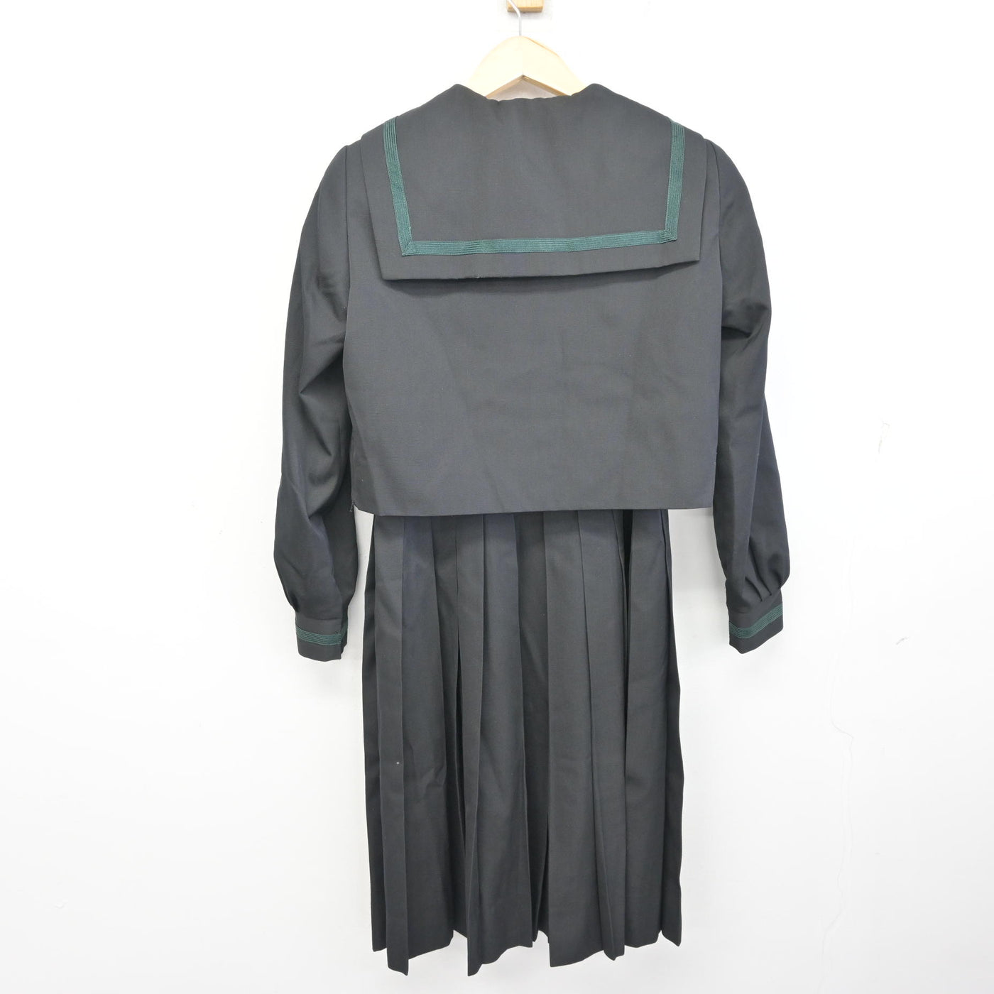 【中古】愛媛県 西条高等学校 女子制服 3点 (セーラー服・ジャンパースカート) sf096381