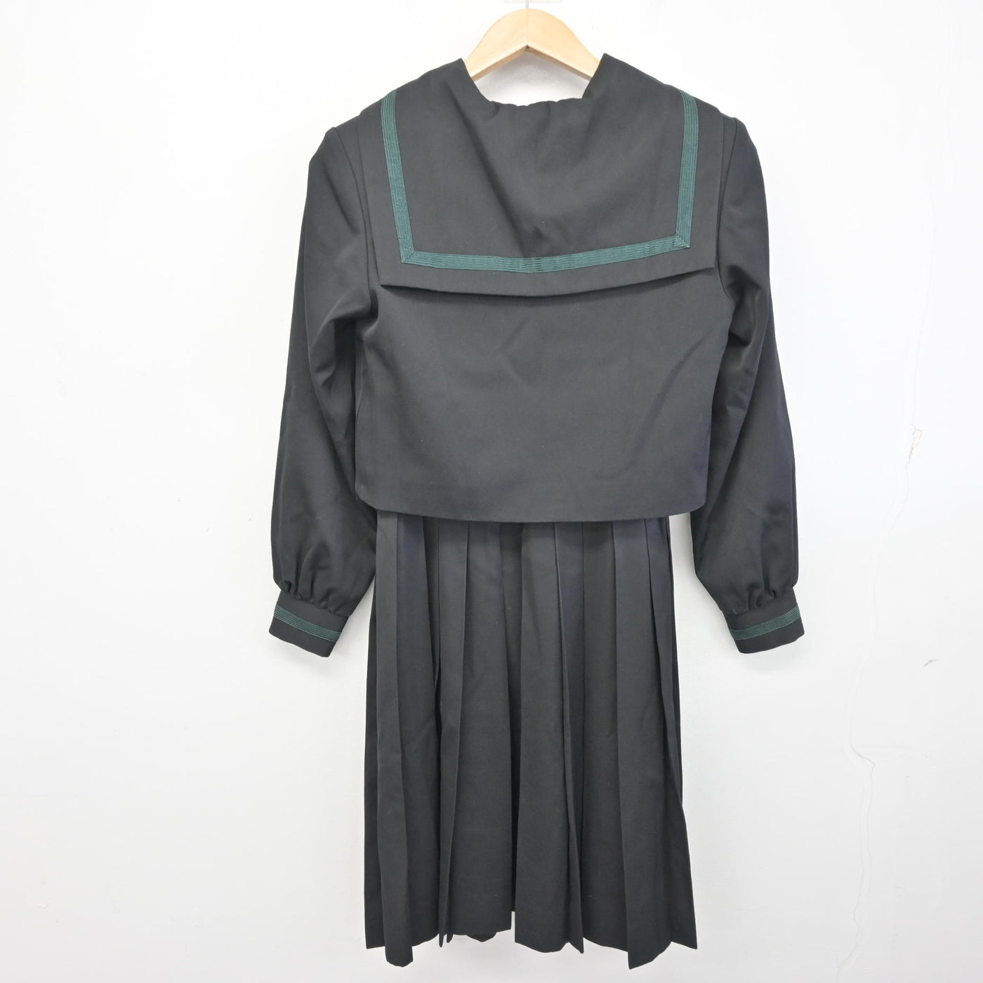 【中古】愛媛県 西条高等学校 女子制服 3点 (セーラー服・ジャンパースカート) sf096382