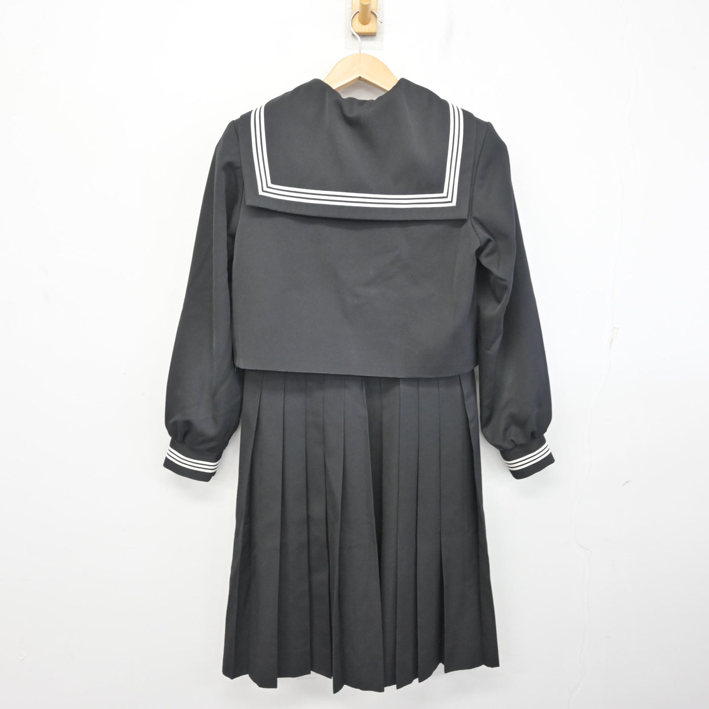 【中古】愛媛県 西条北中学校/旧制服 女子制服 3点 (セーラー服・ジャンパースカート) sf096384