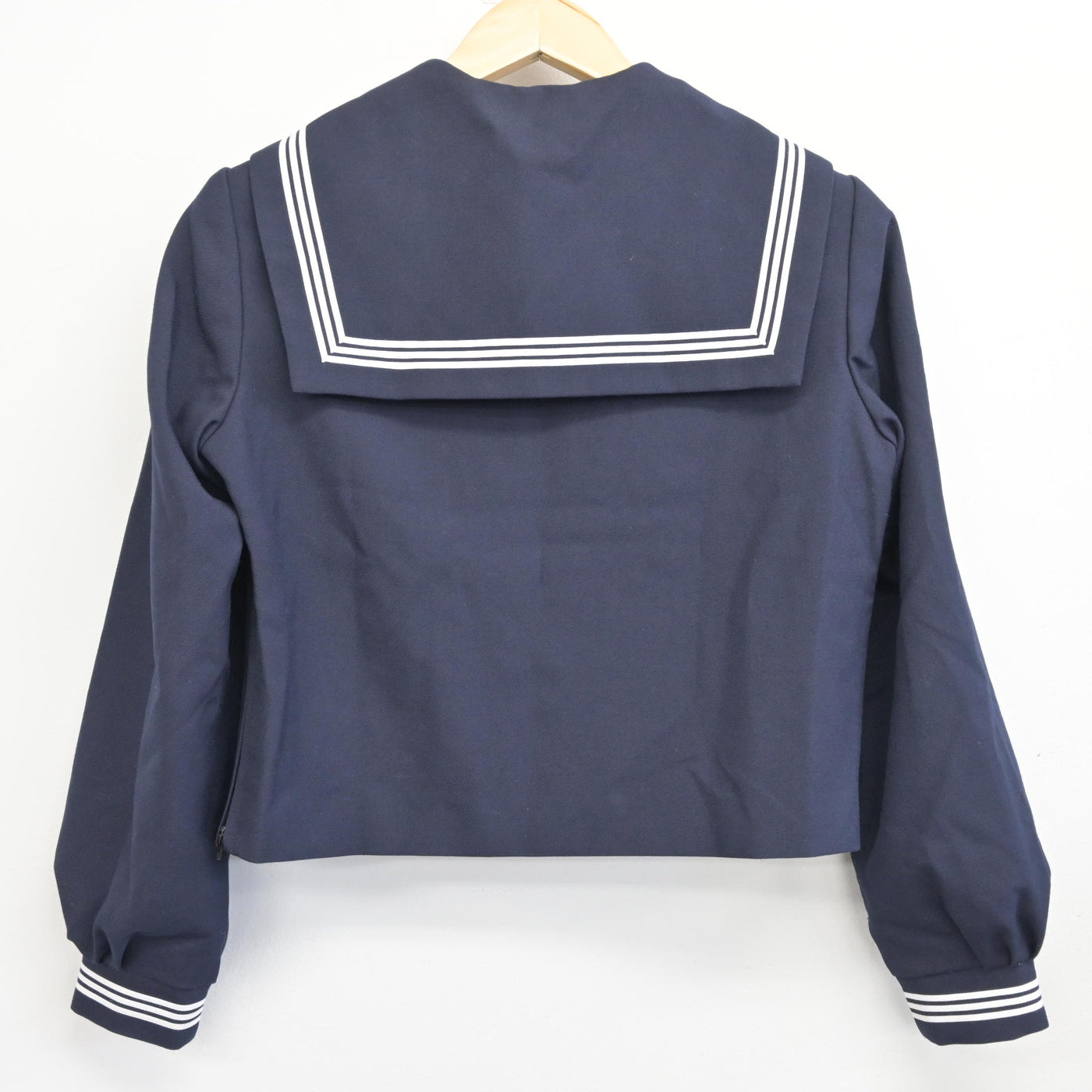 【中古】兵庫県 城山中学校 女子制服 3点 (セーラー服・スカート) sf096465