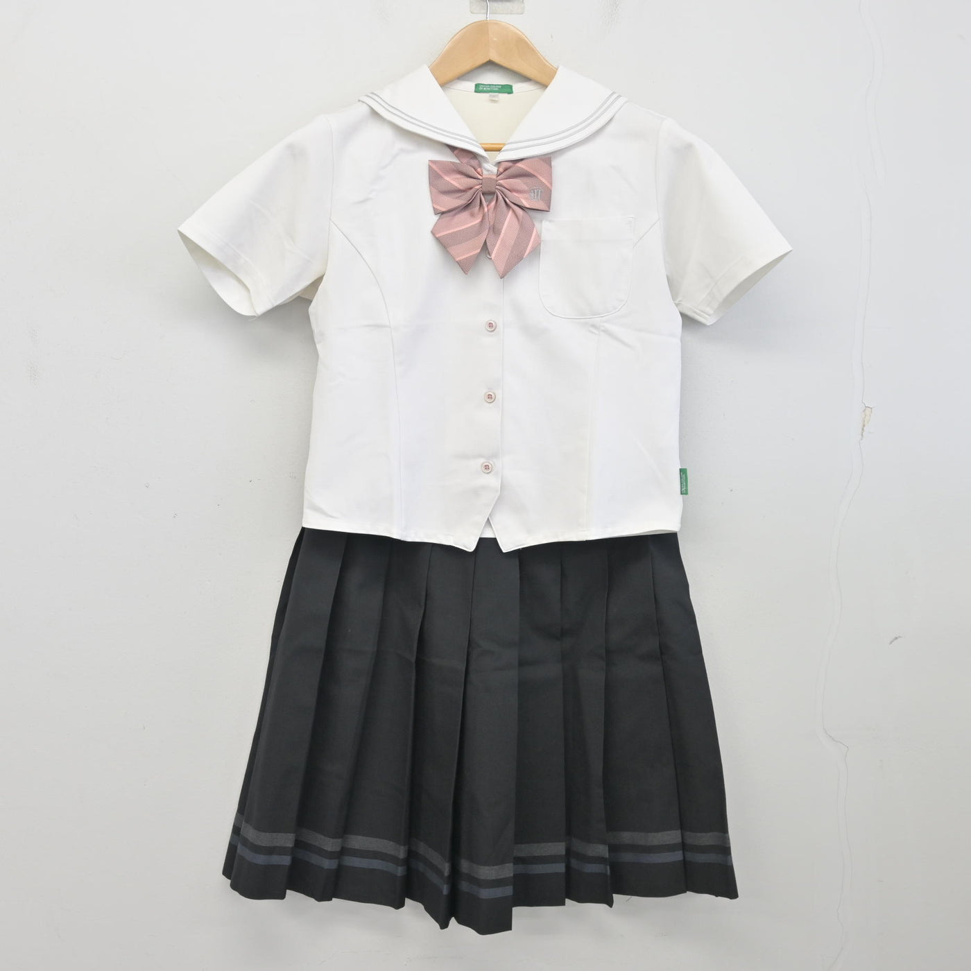【中古】福岡県 福岡大学附属若葉高等学校/旧制服 女子制服 3点 (セーラー服・スカート) sf096475