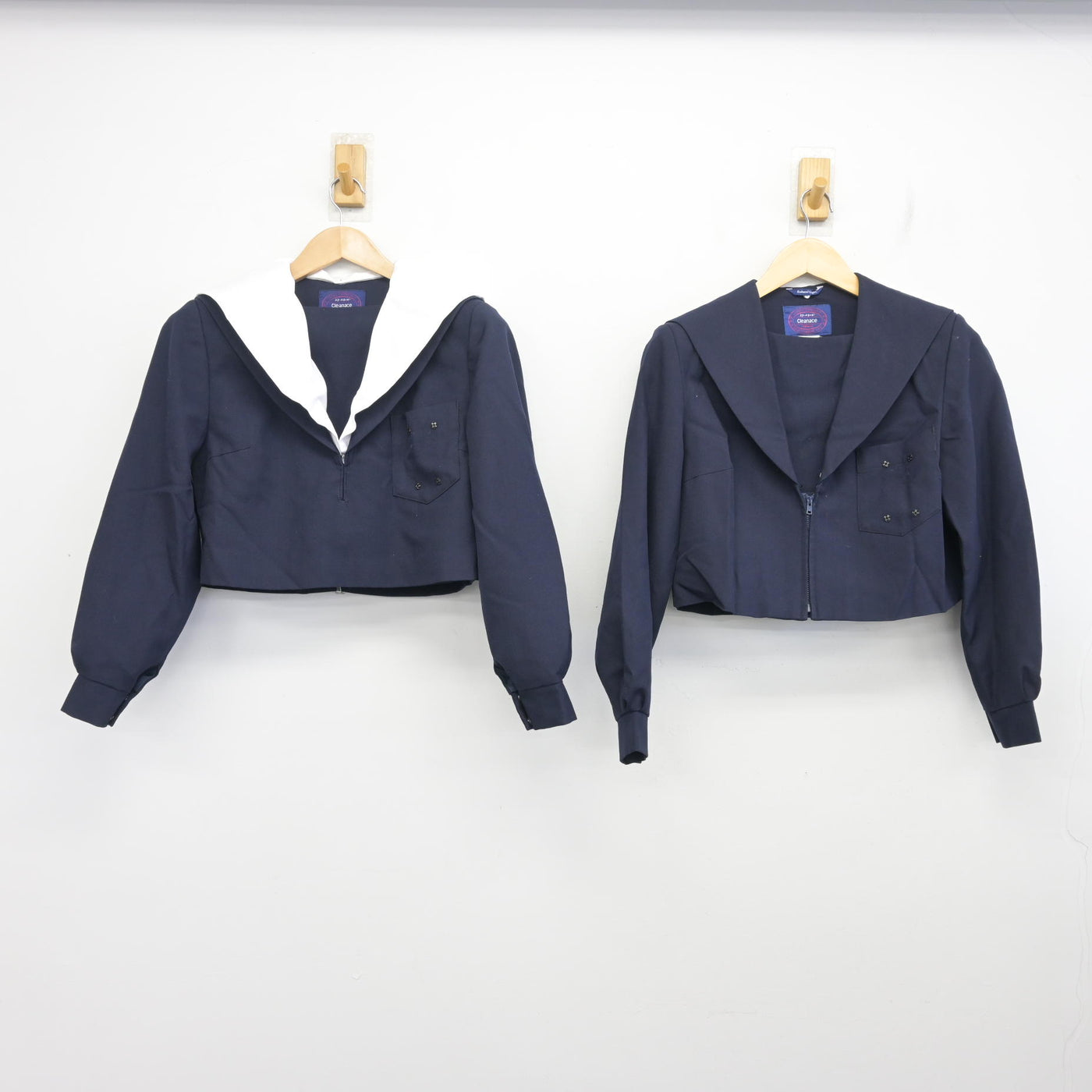【中古】 学校名不明 女子制服 2点 (セーラー服) sf096485