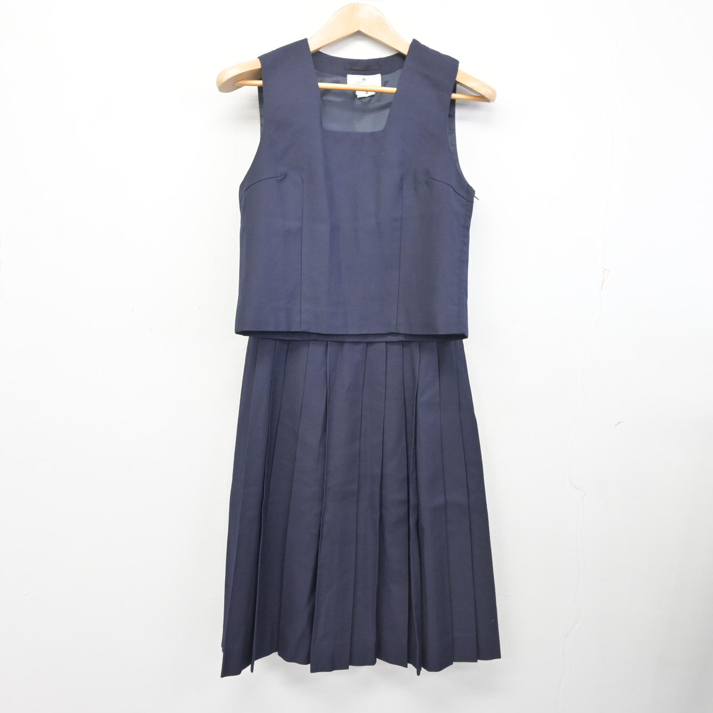 【中古】神奈川県 臨港中学校 女子制服 3点 (ブレザー・ベスト・スカート) sf096491