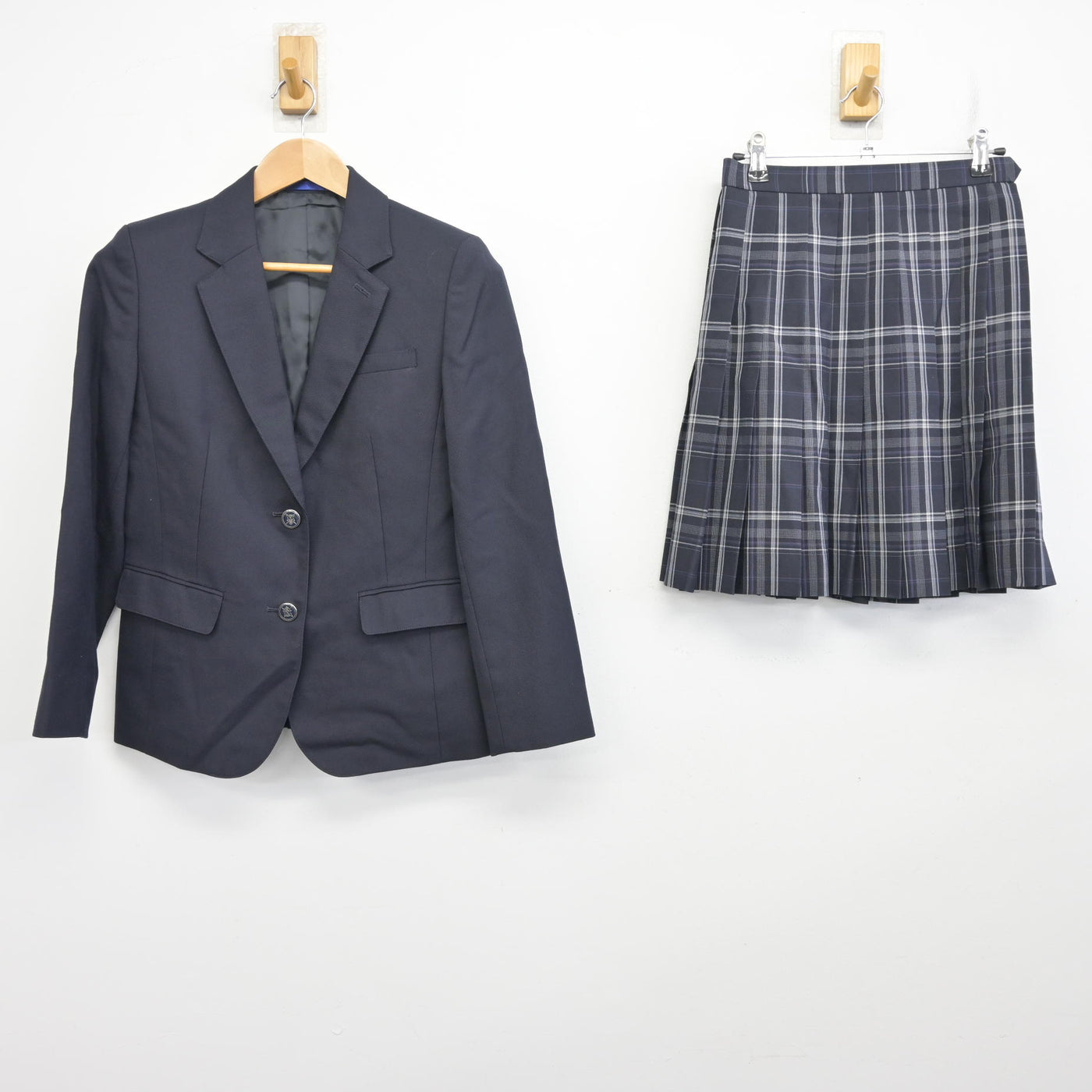 【中古】 学校名不明 女子制服 2点 (ブレザー・スカート) sf096502