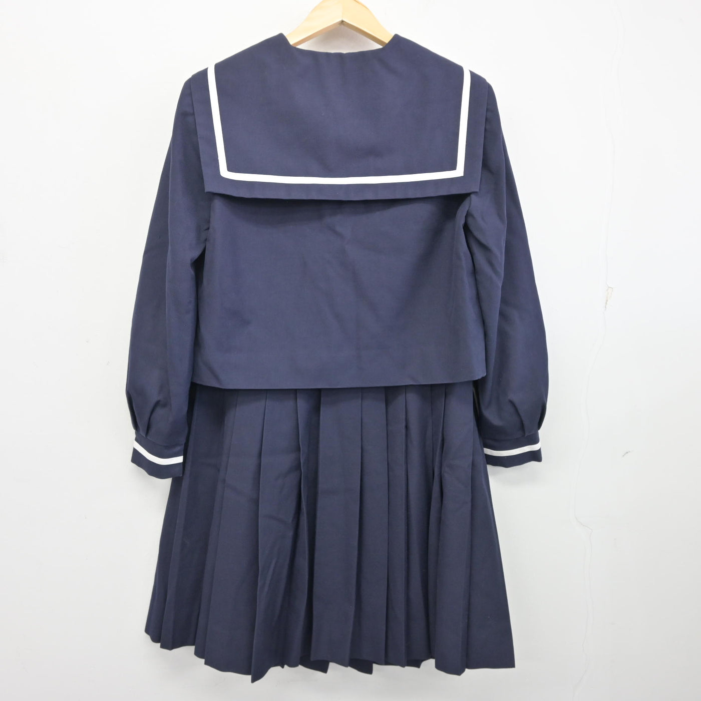 【中古】静岡県 富士根南中学校 女子制服 3点 (セーラー服・スカート) sf096521