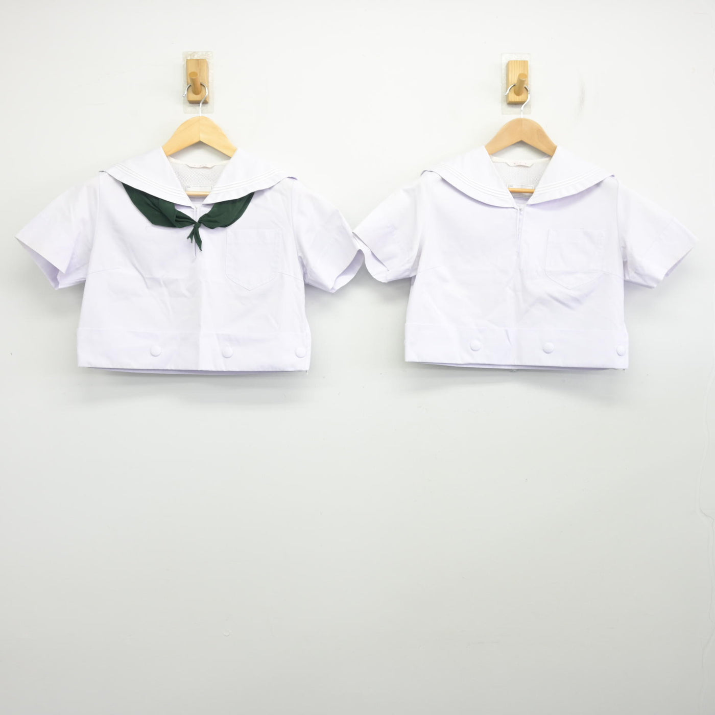 【中古】大阪府 樟蔭高等学校 女子制服 3点 (セーラー服) sf096528