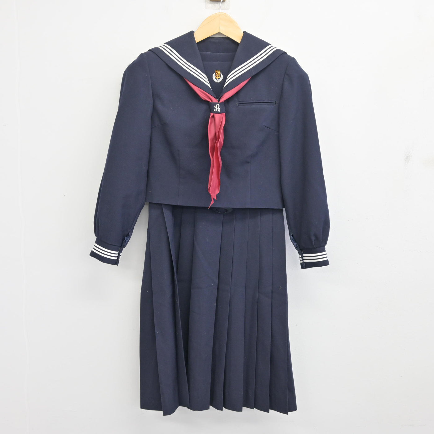 【中古】千葉県 姉崎中学校 女子制服 3点 (セーラー服・ジャンパースカート) sf096556