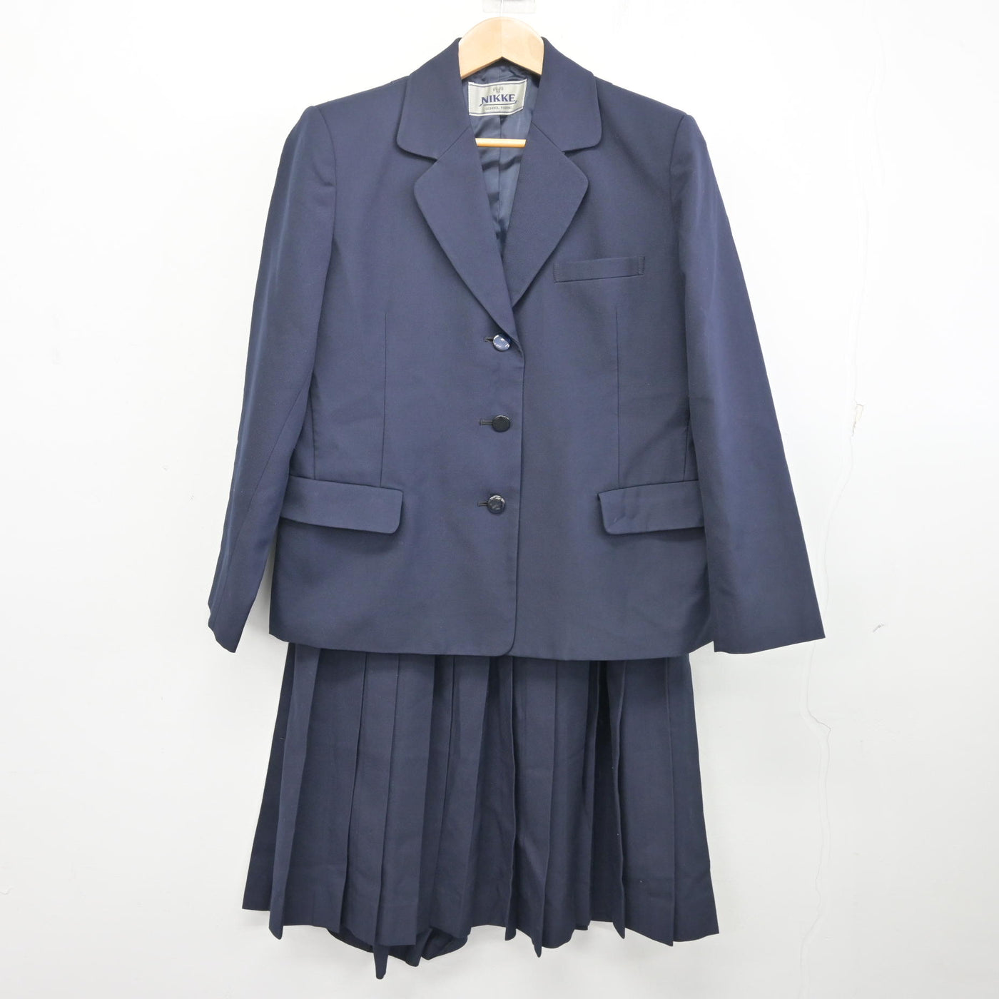 【中古】千葉県 阿蘇中学校 女子制服 2点 (ブレザー・スカート) sf096582