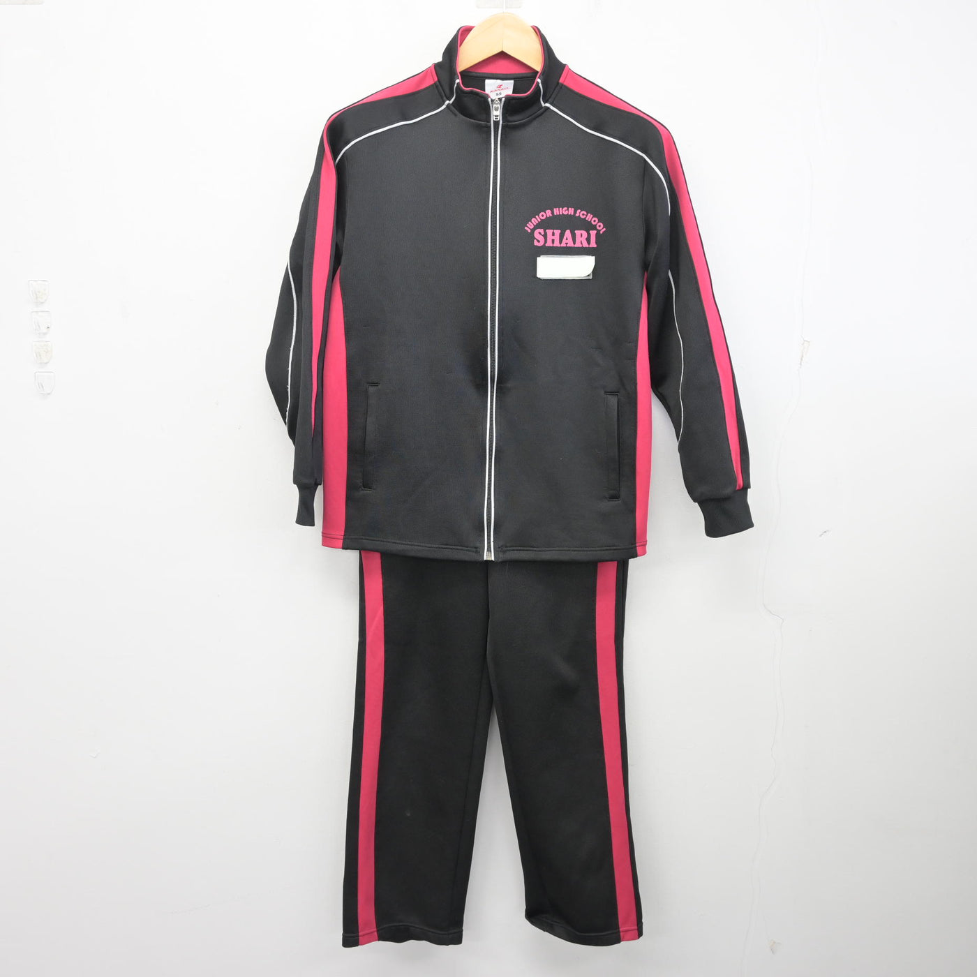 【中古】北海道 斜里中学校 女子制服 2点 (ジャージ 上・ジャージ 下) sf096586