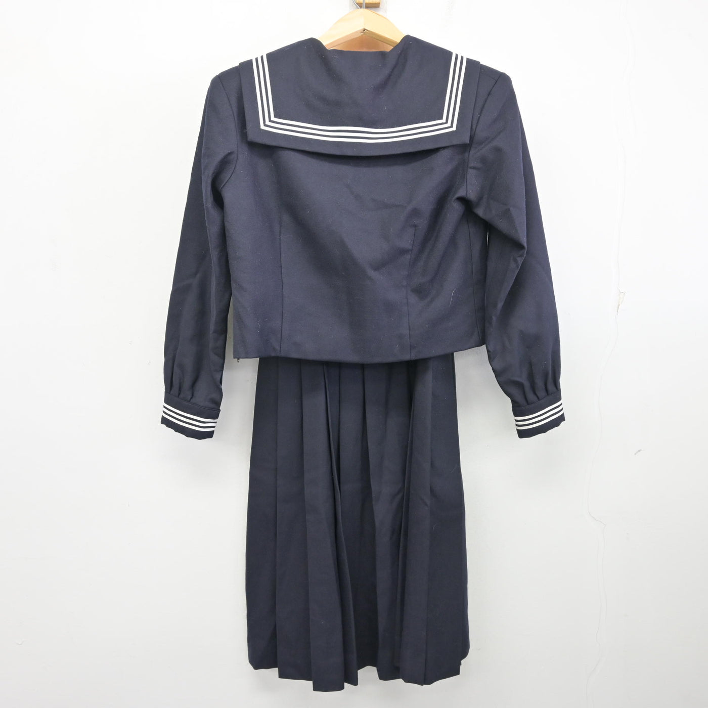 【中古】東京都 石神井南中学校/旧制服 女子制服 2点 (セーラー服・ジャンパースカート) sf096590