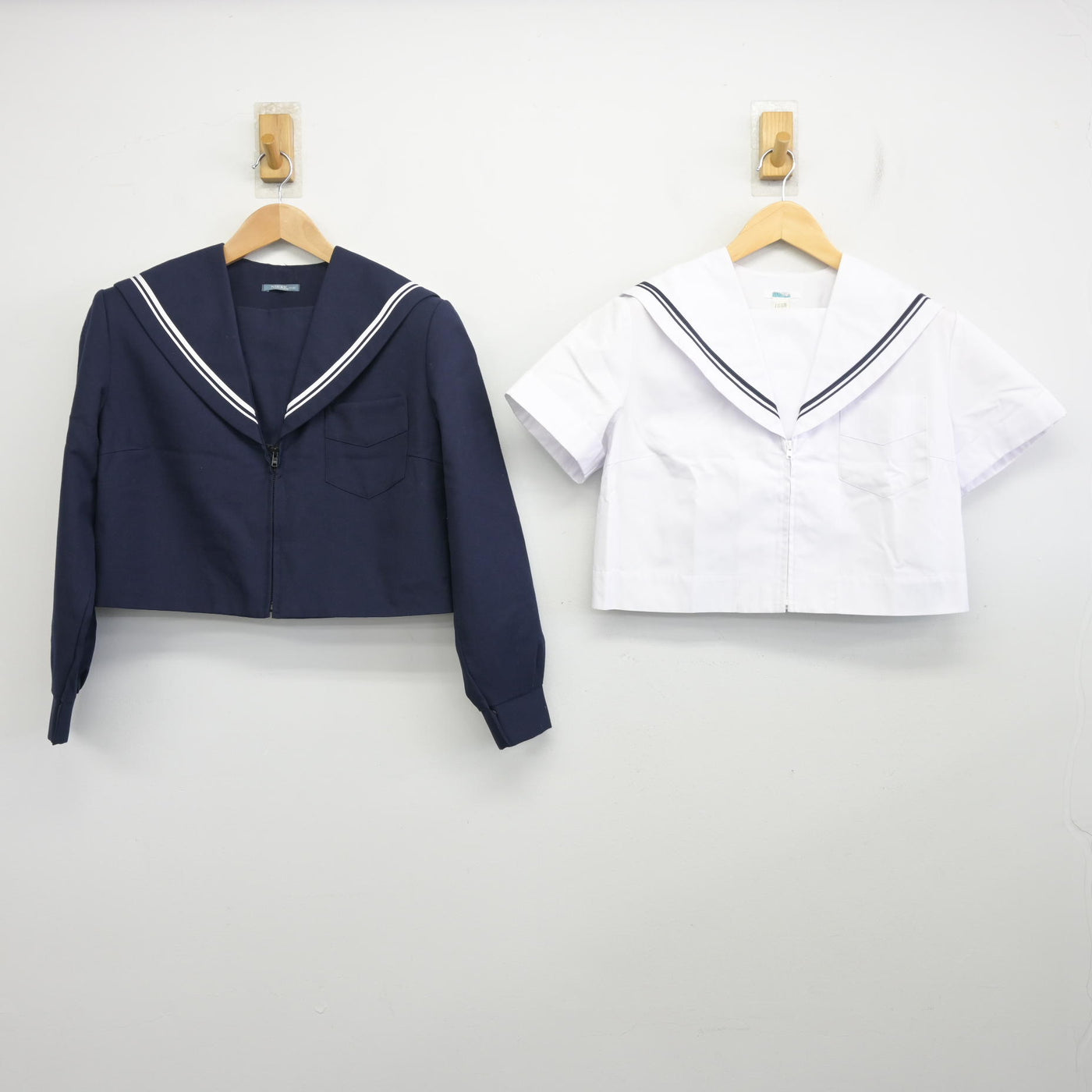 【中古】大阪府 羽曳野市立誉田中学校/旧制服 女子制服 2点 (セーラー服・セーラー服) sf096597