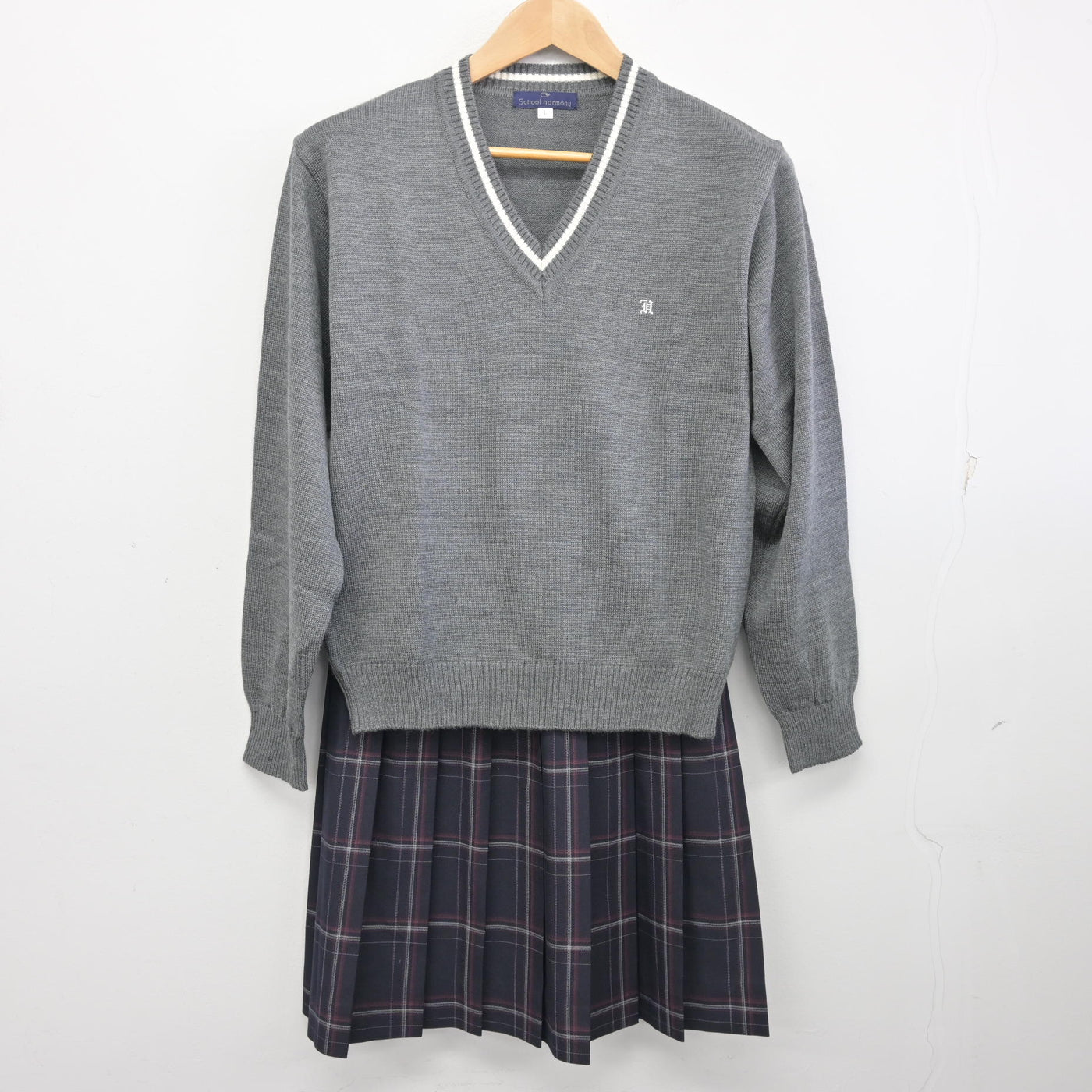 【中古】大阪府 大阪府立東高等学校 女子制服 4点 (ブレザー・ニット・スカート) sf096601