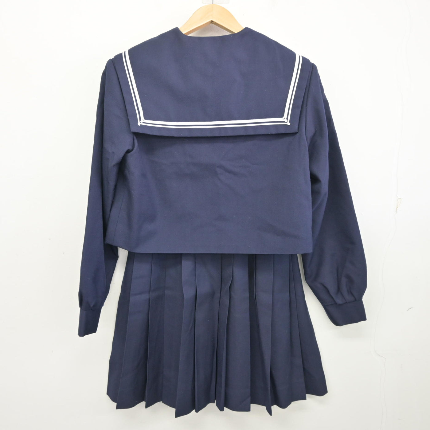 【中古】大阪府 羽曳野市立誉田中学校/旧制服 女子制服 3点 (セーラー服・スカート) sf096607