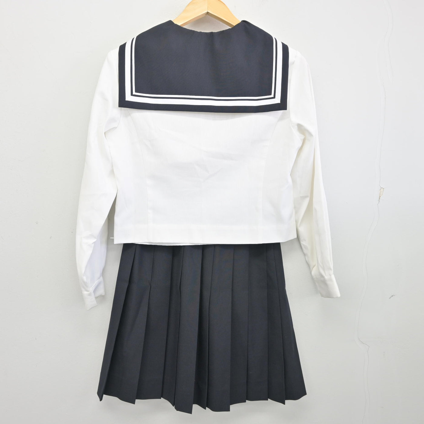 【中古】北海道 札幌静修高等学校 女子制服 3点 (セーラー服・スカート) sf096610