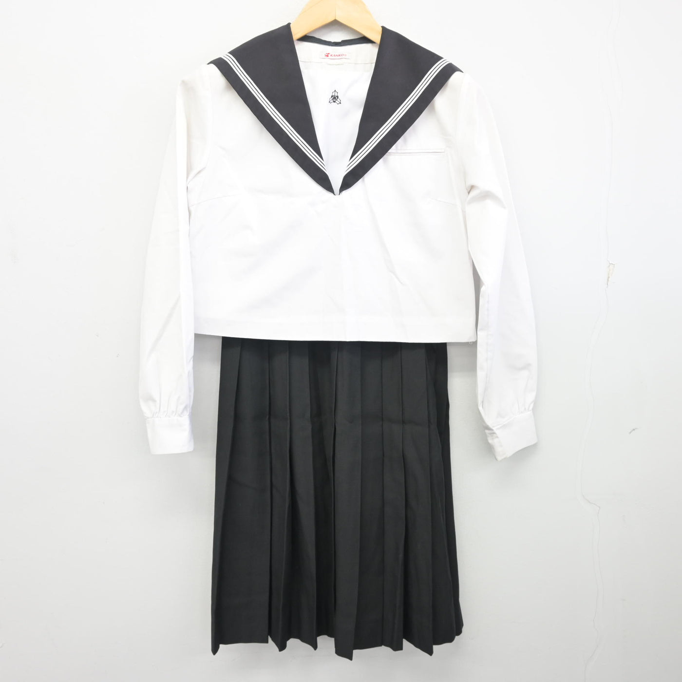 【中古】北海道 札幌稲雲高等学校 女子制服 3点 (セーラー服・セーラー服・スカート) sf096614
