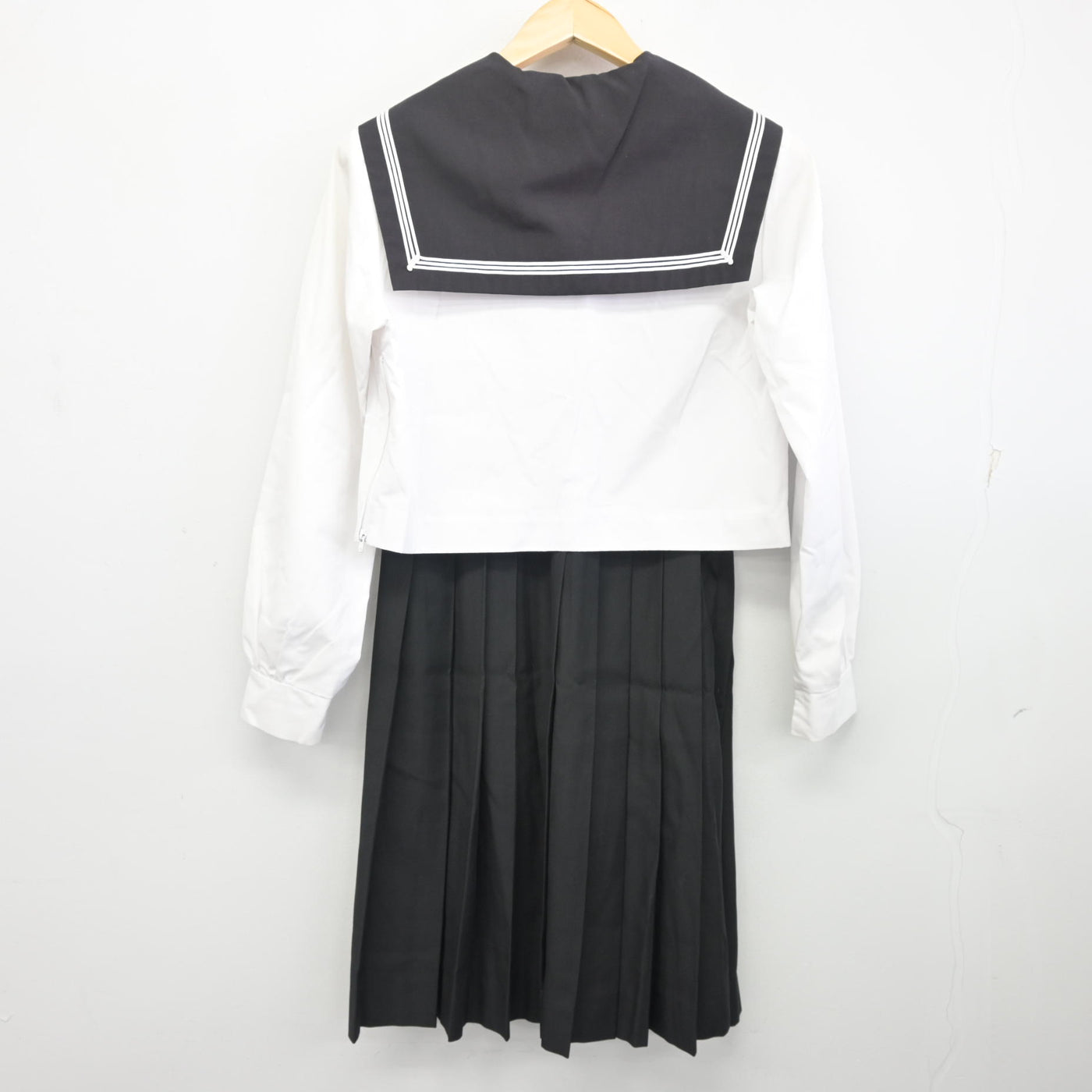 【中古】北海道 札幌稲雲高等学校 女子制服 3点 (セーラー服・セーラー服・スカート) sf096614