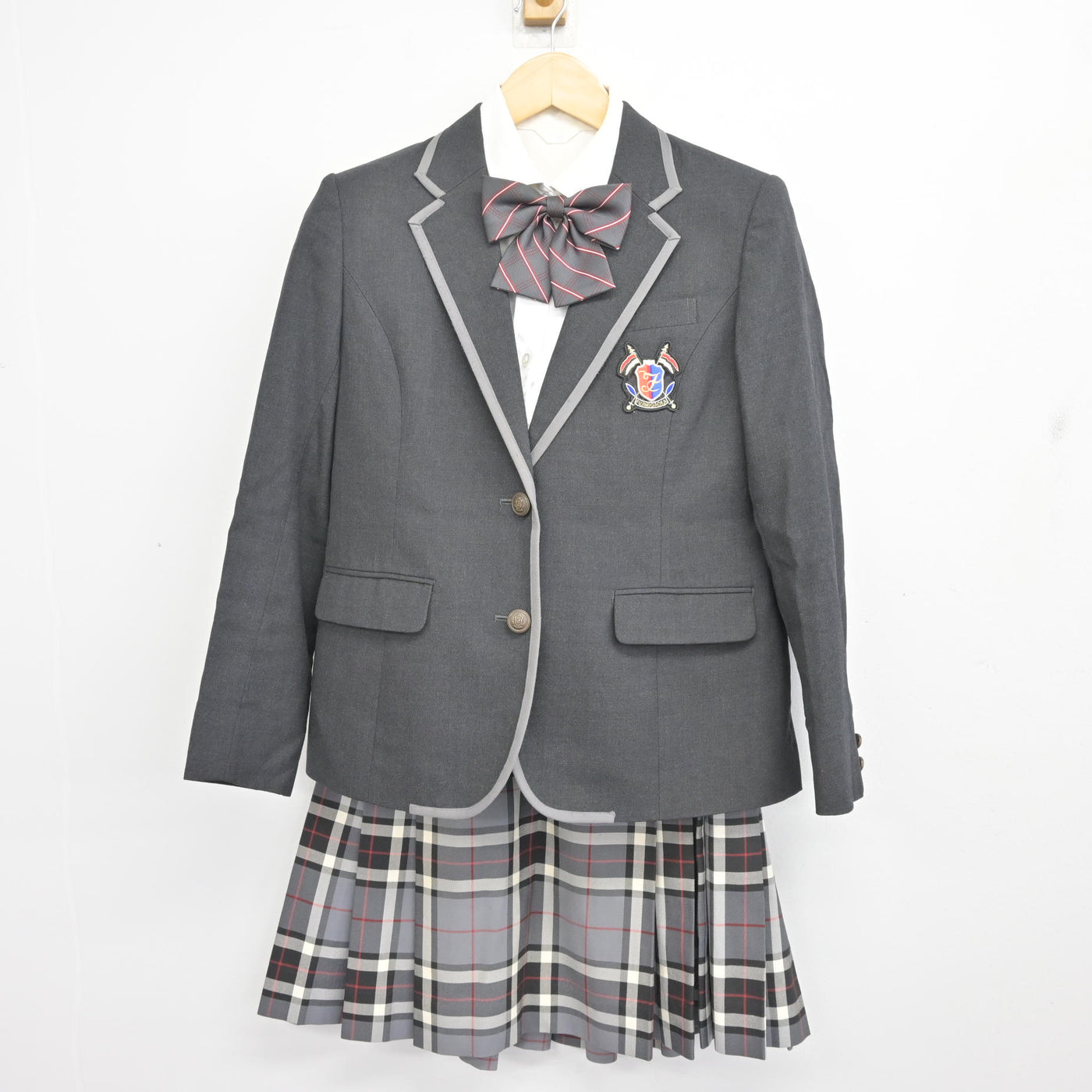 【中古】東京都 富士見丘高等学校 女子制服 4点 (ブレザー・シャツ・スカート) sf096773