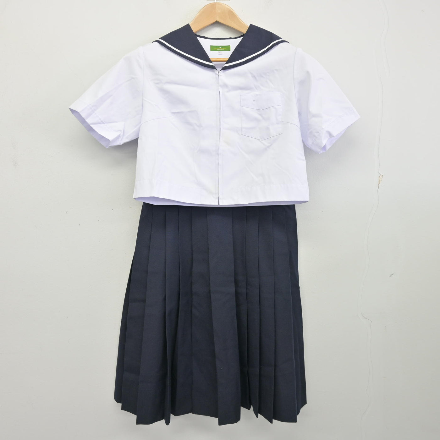 中古】福岡県 福岡教育大学附属福岡中学校 女子制服 2点