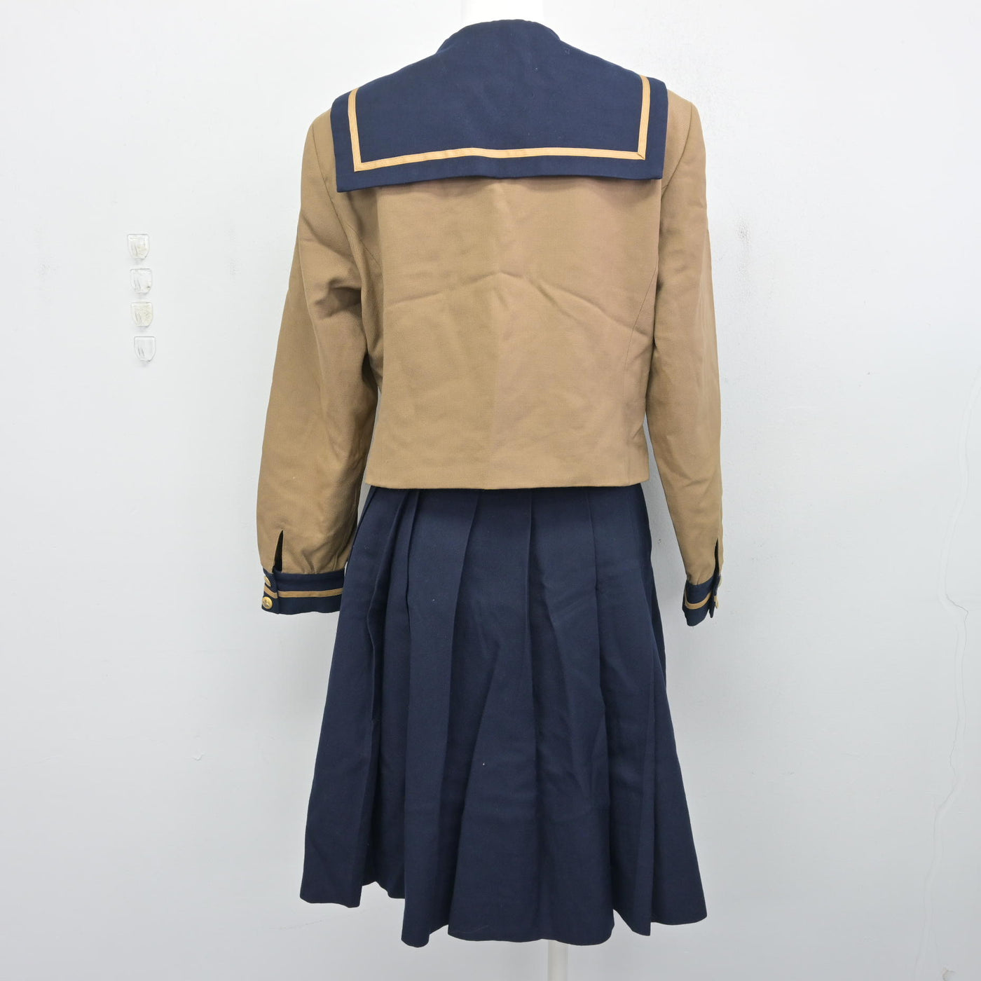 中古】大分県 藤蔭高等学校 女子制服 3点 (ニット・セーラー服