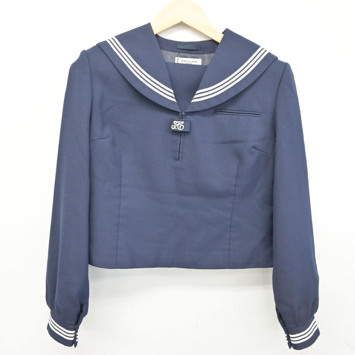 【中古】茨城県 古河第三中学校 女子制服 2点 (セーラー服・スカート) sf096874