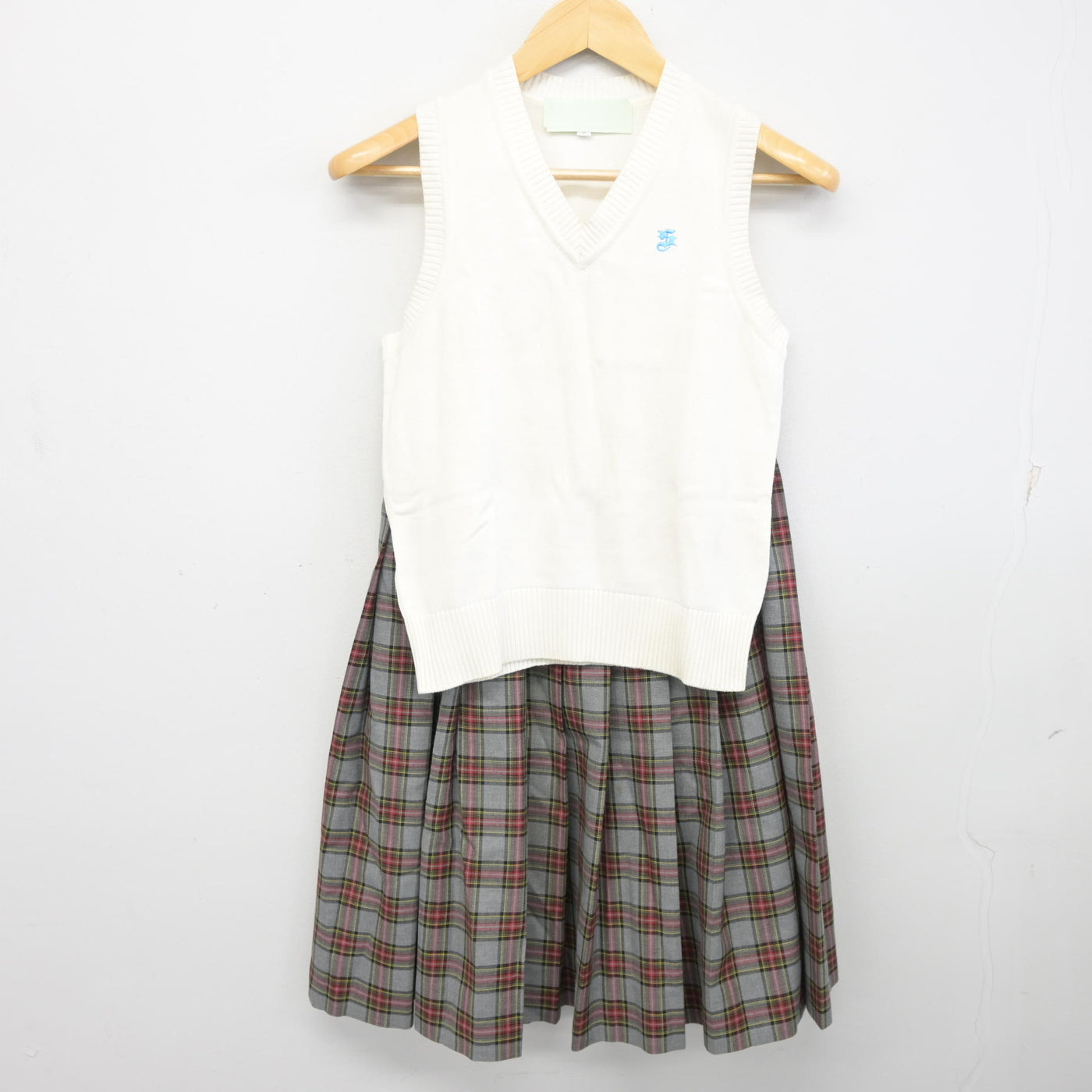 【中古】埼玉県 淑徳与野中学校・高等学校 女子制服 3点 (ブレザー・ニットベスト・スカート) sf096895