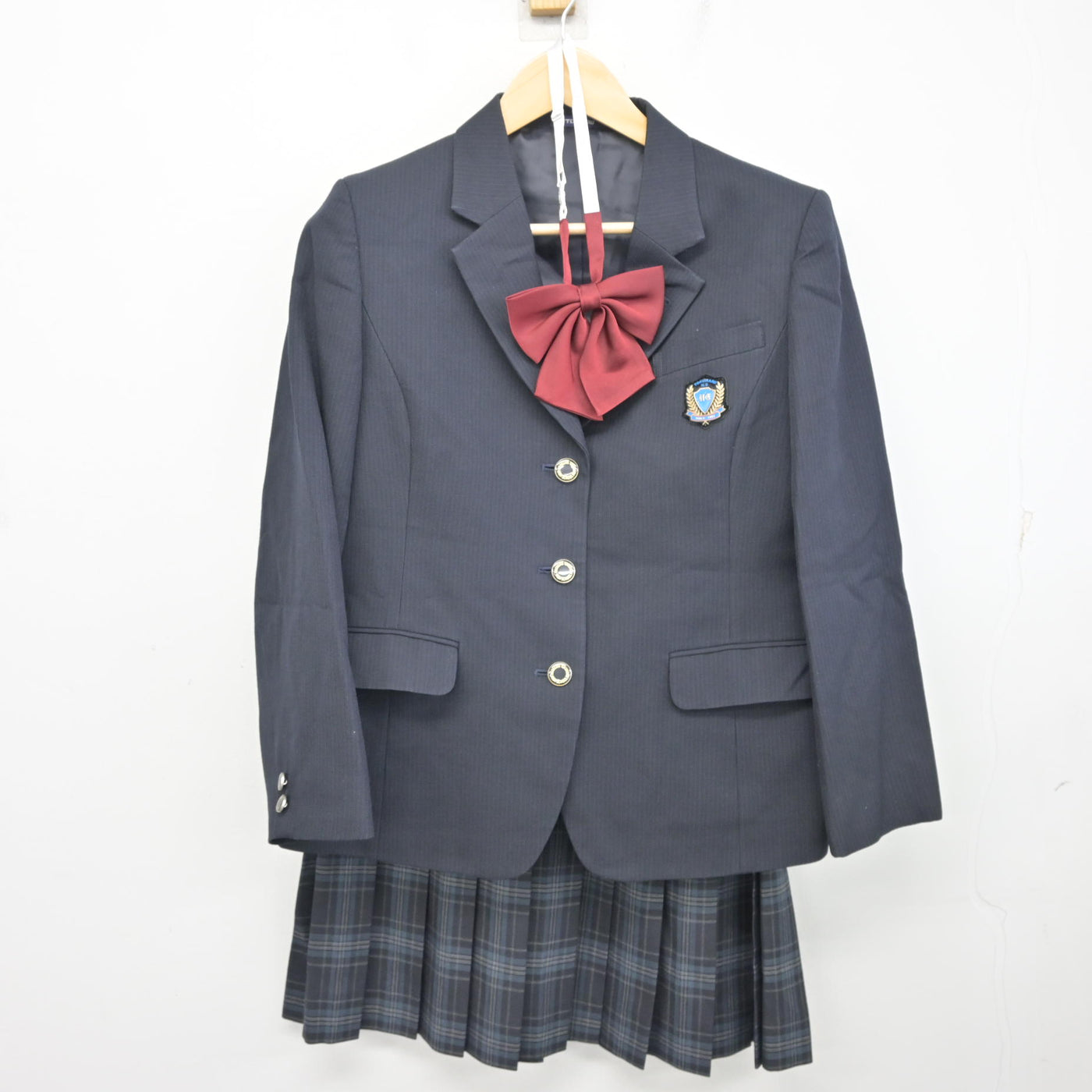 【中古】埼玉県 花咲徳栄高等学校 女子制服 4点 (ブレザー・スカート) sf096899