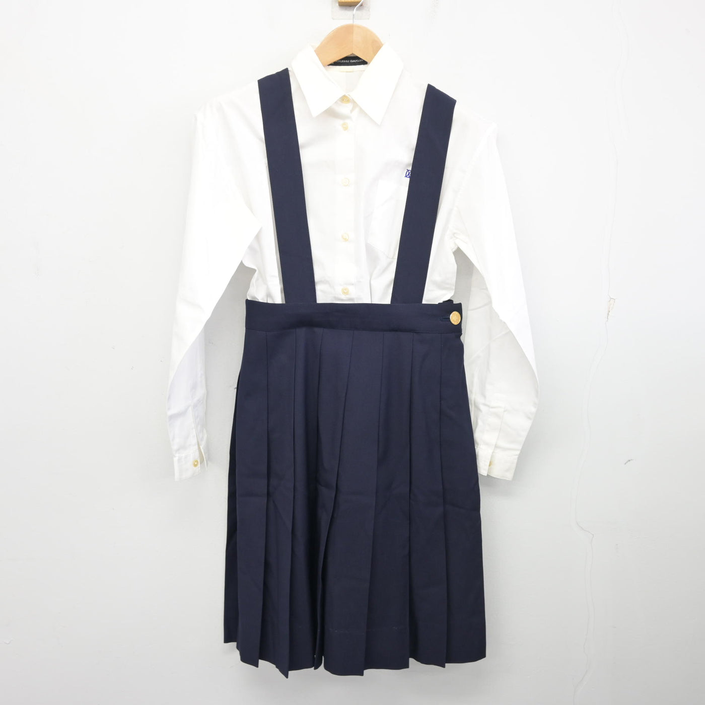 【中古】熊本県 九州学院高等学校/旧制服 女子制服 4点 (ブレザー・シャツ・スカート) sf096916