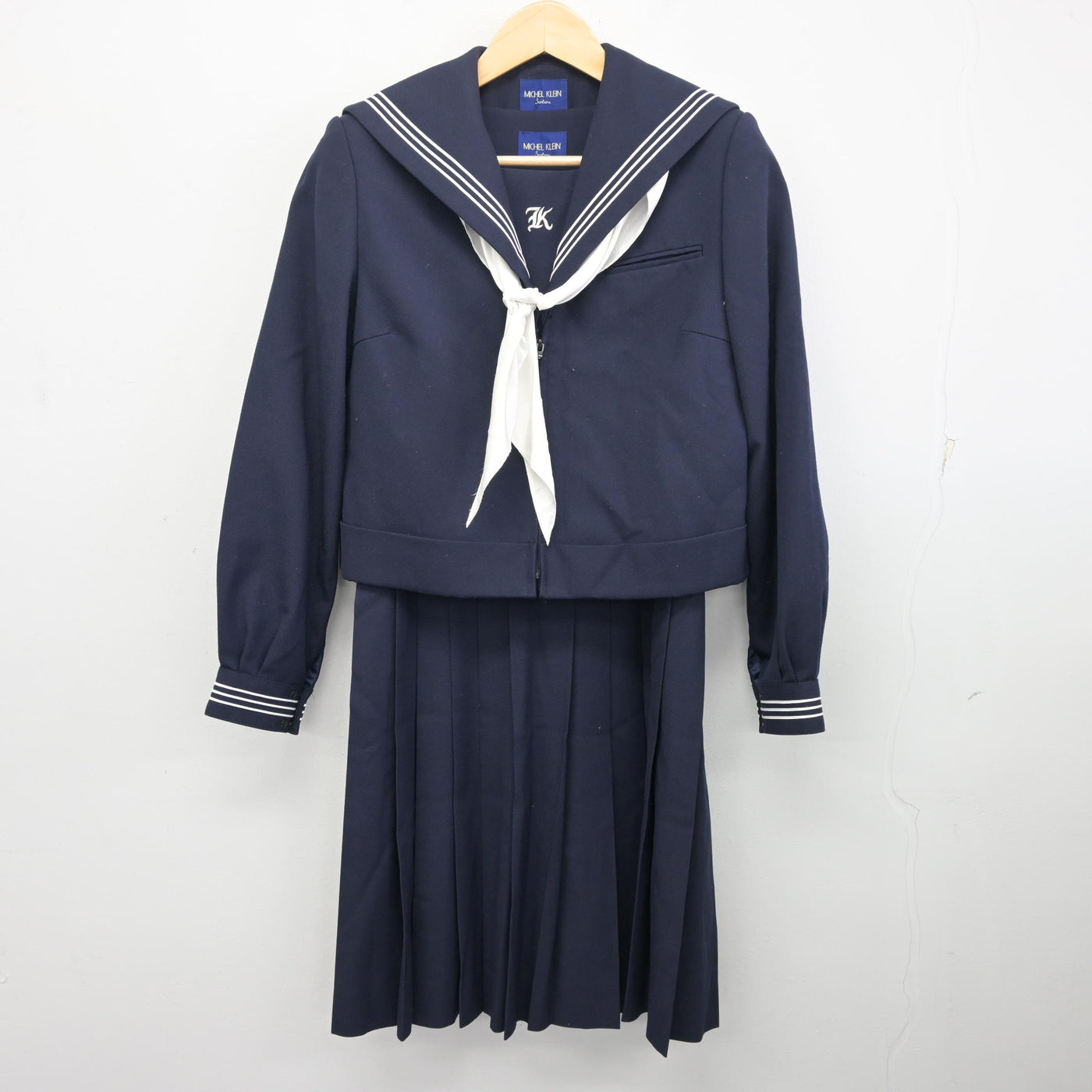 【中古】福岡県 広徳中学校 女子制服 3点 (セーラー服・ジャンパースカート) sf096920
