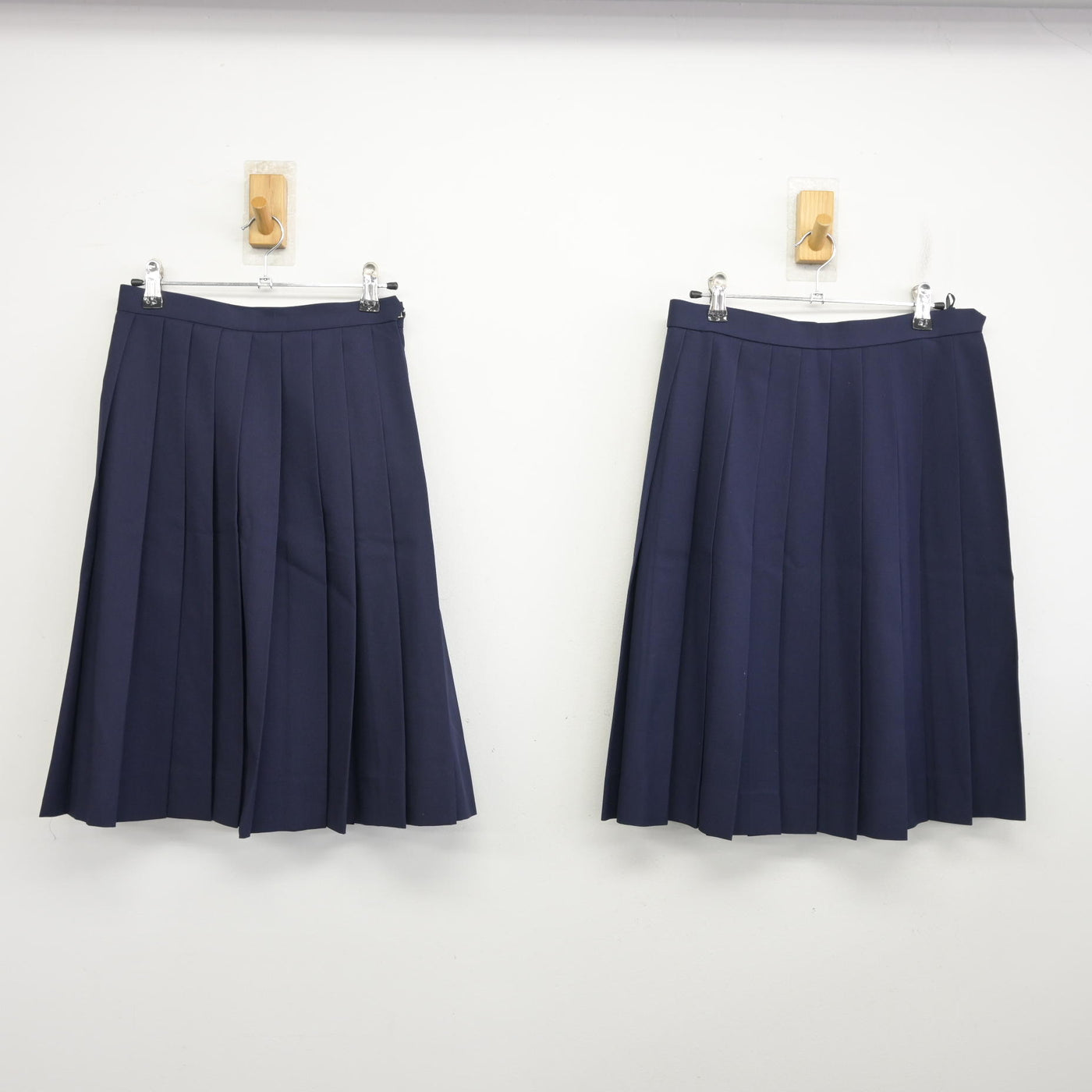 【中古】新潟県 新潟商業高等学校 女子制服 4点 (ブレザー・スカート・スカート) sf096923