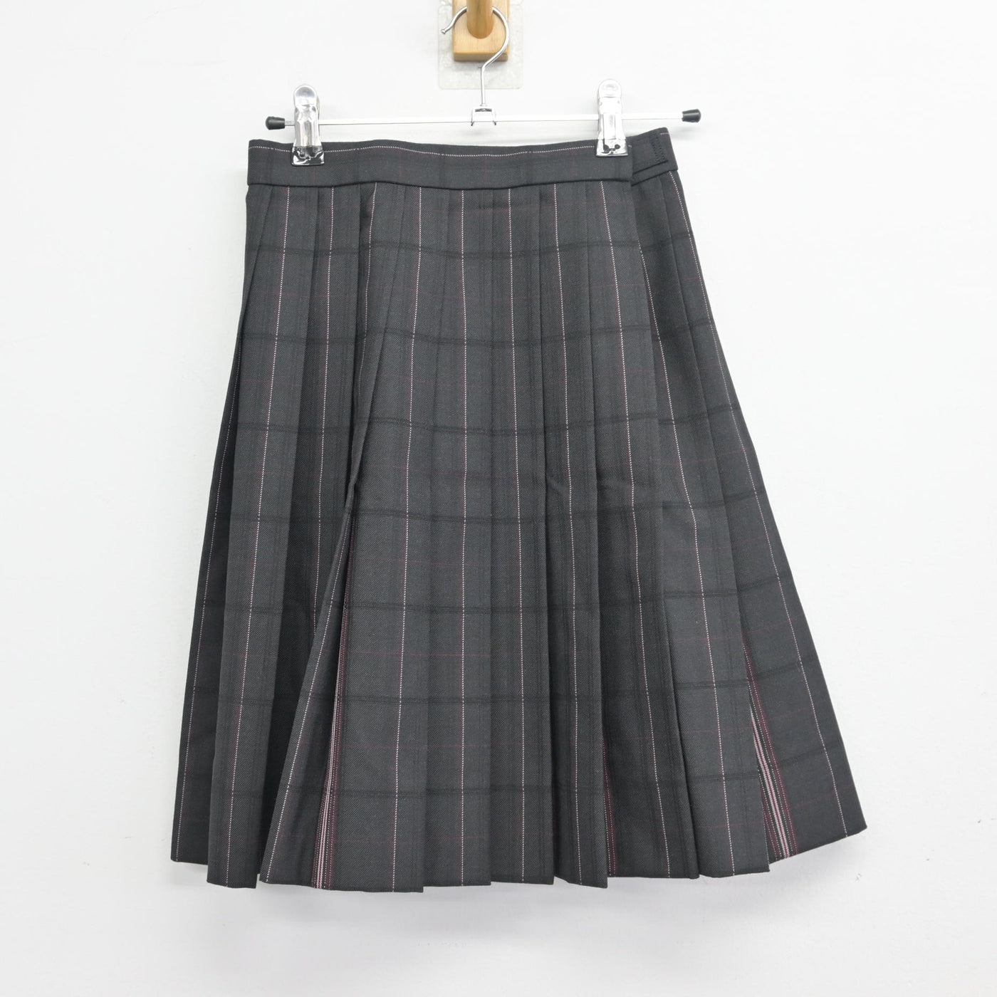 【中古】 勇志国際高等学校 女子制服 4点 (ブレザー・シャツ・スカート) sf097556
