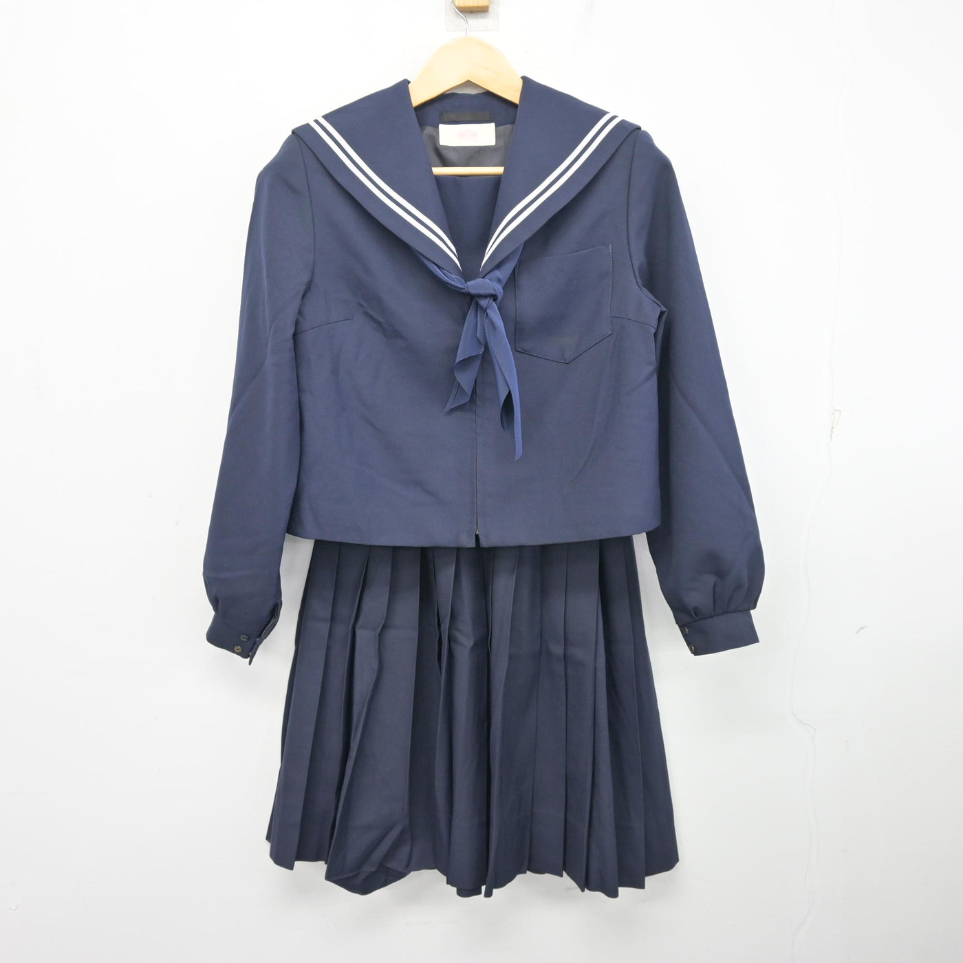 【中古】愛知県 神守中学校/旧制服 女子制服 3点 (セーラー服・スカート) sf097569