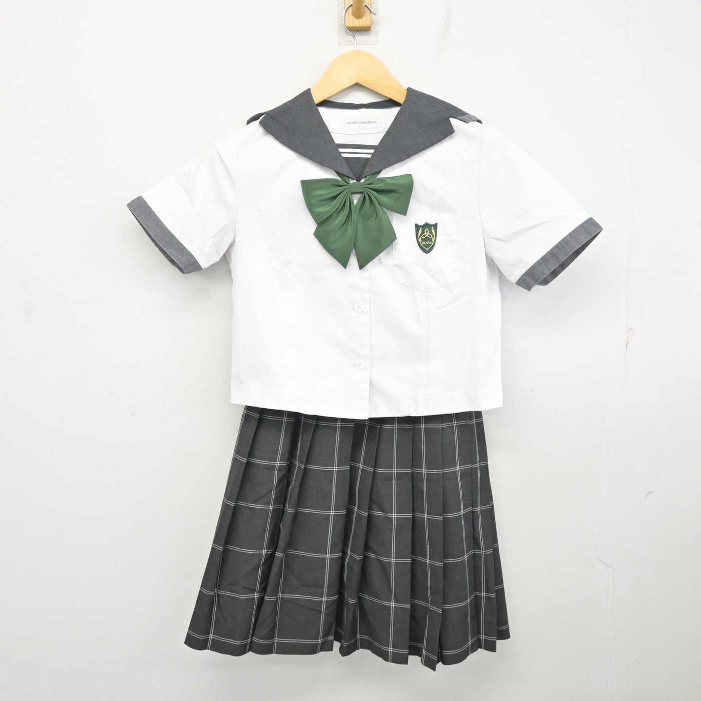 【中古】岡山県 山陽学園高等学校 女子制服 4点 (セーラー服・スカート) sf097577