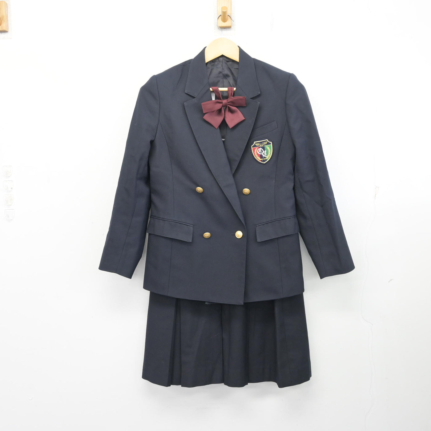【中古】埼玉県 大宮商業高等学校 女子制服 4点 (ブレザー・スカート) sf097597