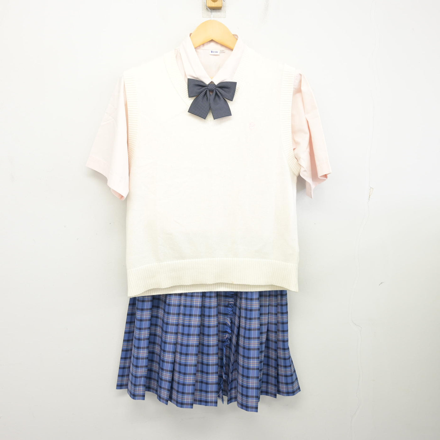 【中古】東京都 下北沢成徳高等学校 女子制服 4点 (ニットベスト・シャツ・スカート) sf097605