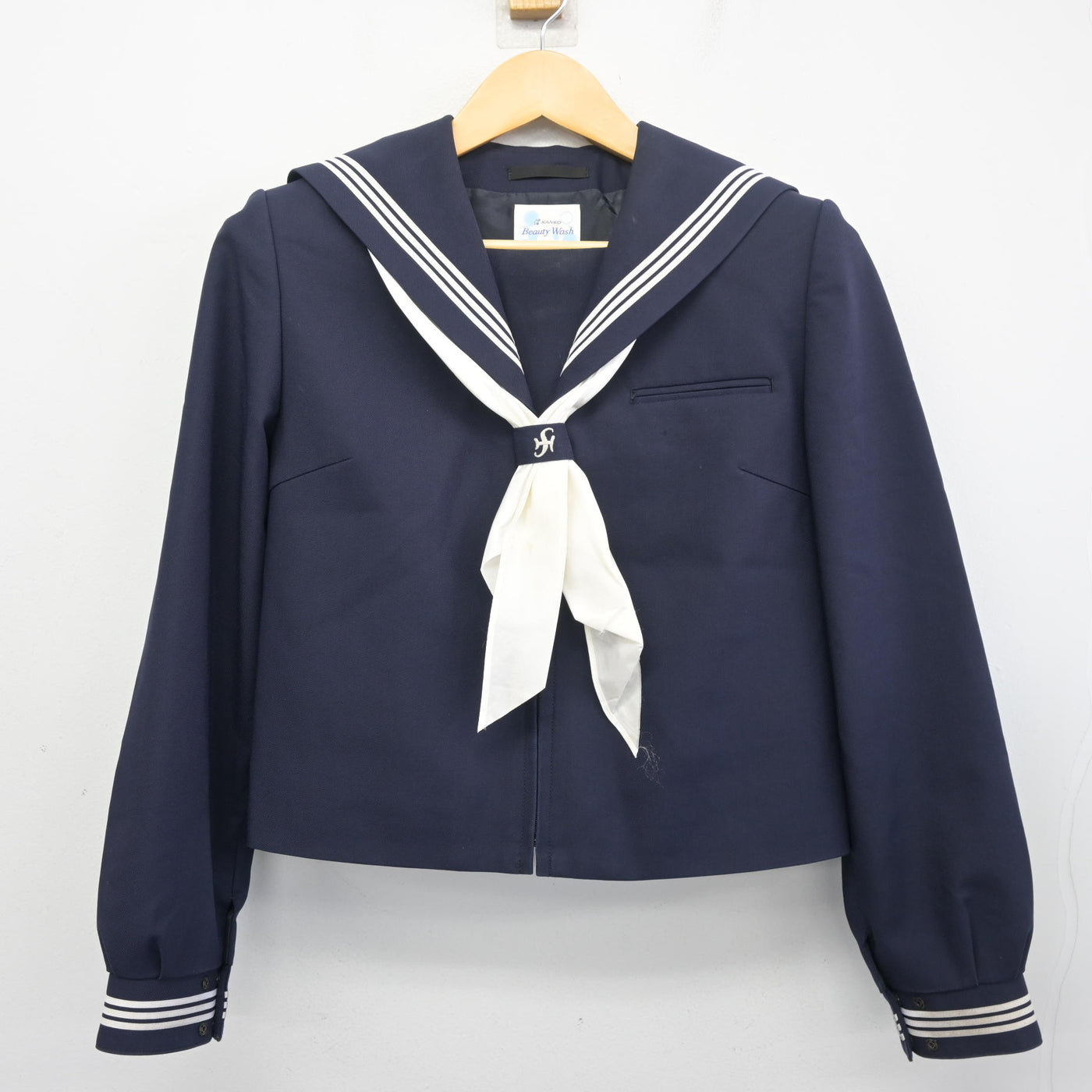 【中古】富山県 藤ノ木中学校 女子制服 3点 (セーラー服・スカート) sf097691