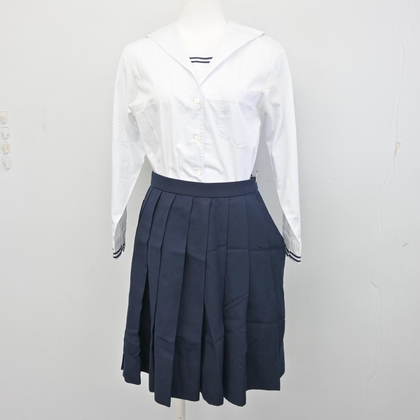 【中古】岡山県 就実高等学校 女子制服 4点 (ブレザー・ベスト・セーラー服・スカート) sf097713