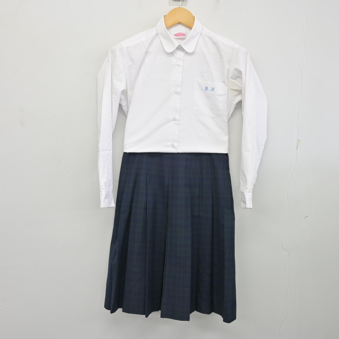 【中古】岐阜県 各務原西高等学校 女子制服 2点 (シャツ・スカート) sf097732