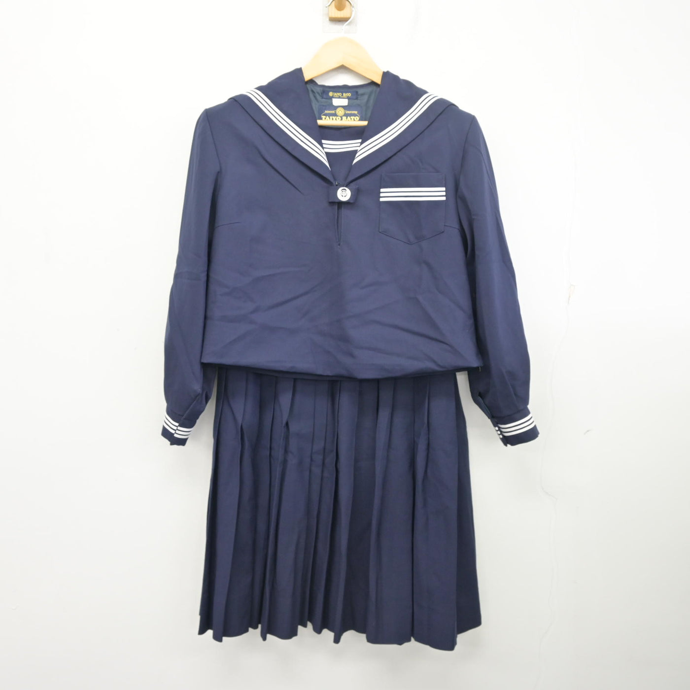 【中古】兵庫県 姫路市立東中学校 女子制服 3点 (セーラー服・その他アイテム・スカート) sf097734