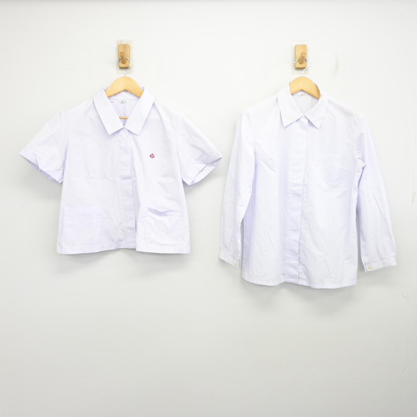 【中古】兵庫県 飾磨高等学校 女子制服 2点 (シャツ・シャツ) sf097742