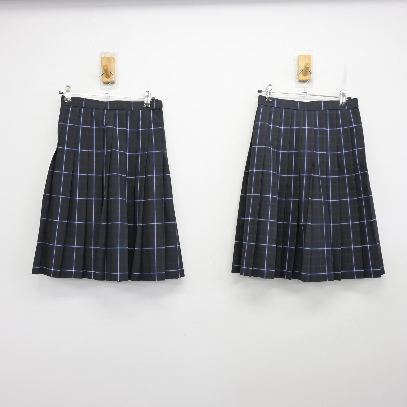 【中古】神奈川県 六角橋中学校 女子制服 4点 (ブレザー・スカート) sf097748