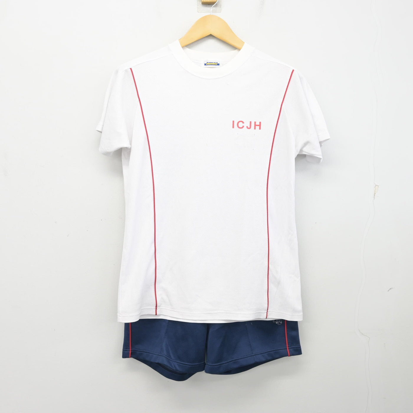 【中古】茨城県 茨城キリスト教学園中学校 女子制服 3点 (体操服 上・ジャージ 下・体操服 下) sf097752