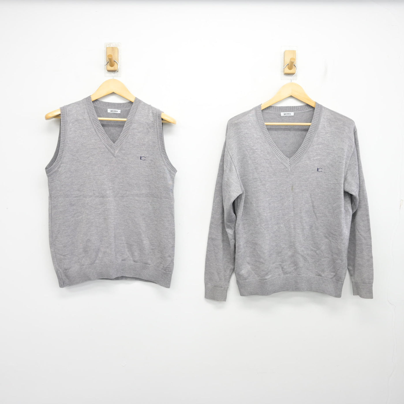 【中古】茨城県 茨城キリスト教学園高等学校 女子制服 2点 (ニット・ニットベスト) sf097755